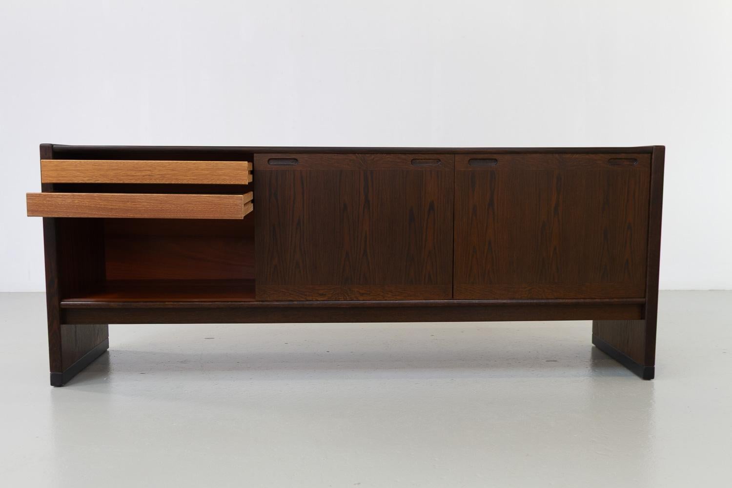 Buffet danois du milieu du siècle dernier en chêne de Skovby, années 1960. en vente 2