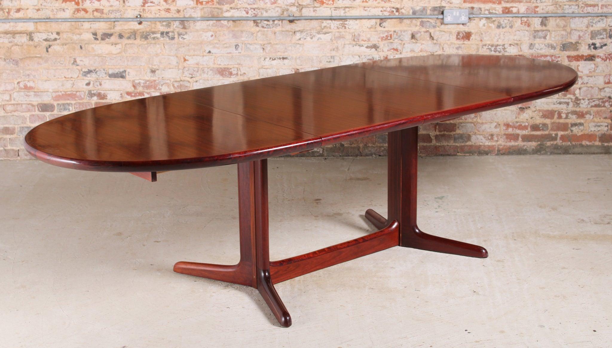 Danish Mid Century Oval Rosewood Dining Table, Circa 1970s 1