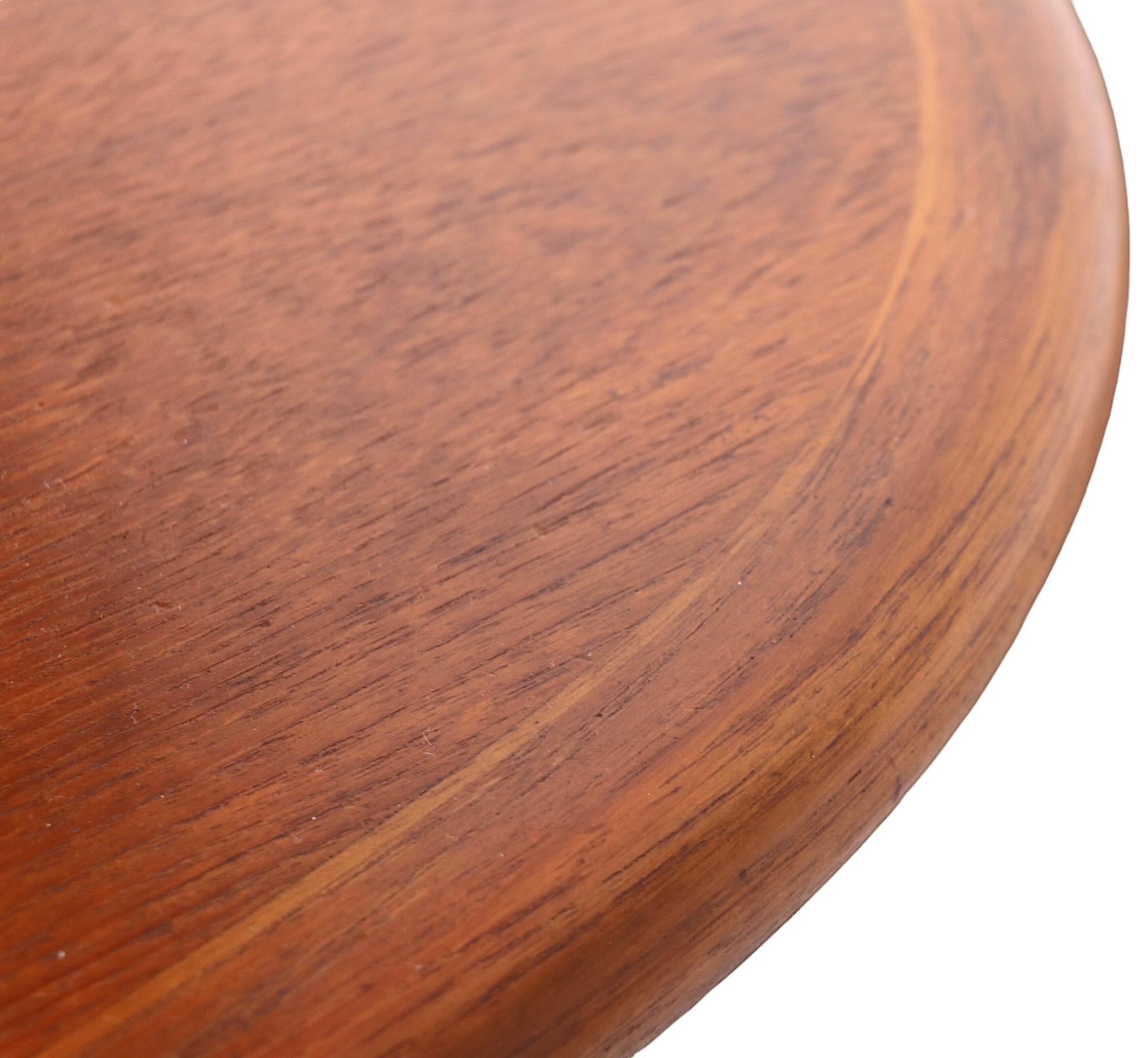 Danish Mid Century Oval Teak Dining Table by Niels Otto Moller for Gudme c 1970s In Good Condition For Sale In New York, NY