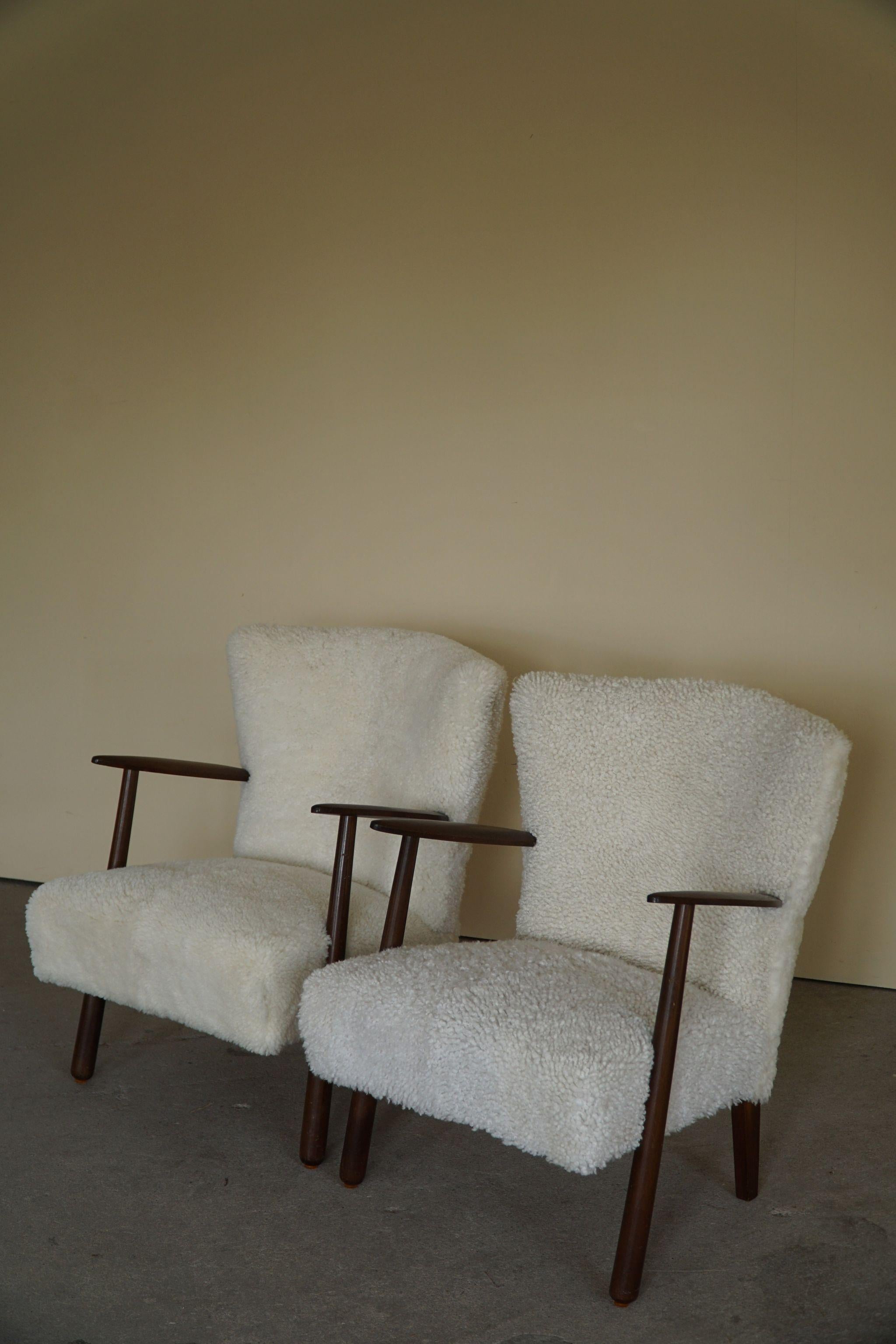 Danish Mid-Century, Pair of Lounge Chairs, Reupholstered in Lambswool, 1960s 10
