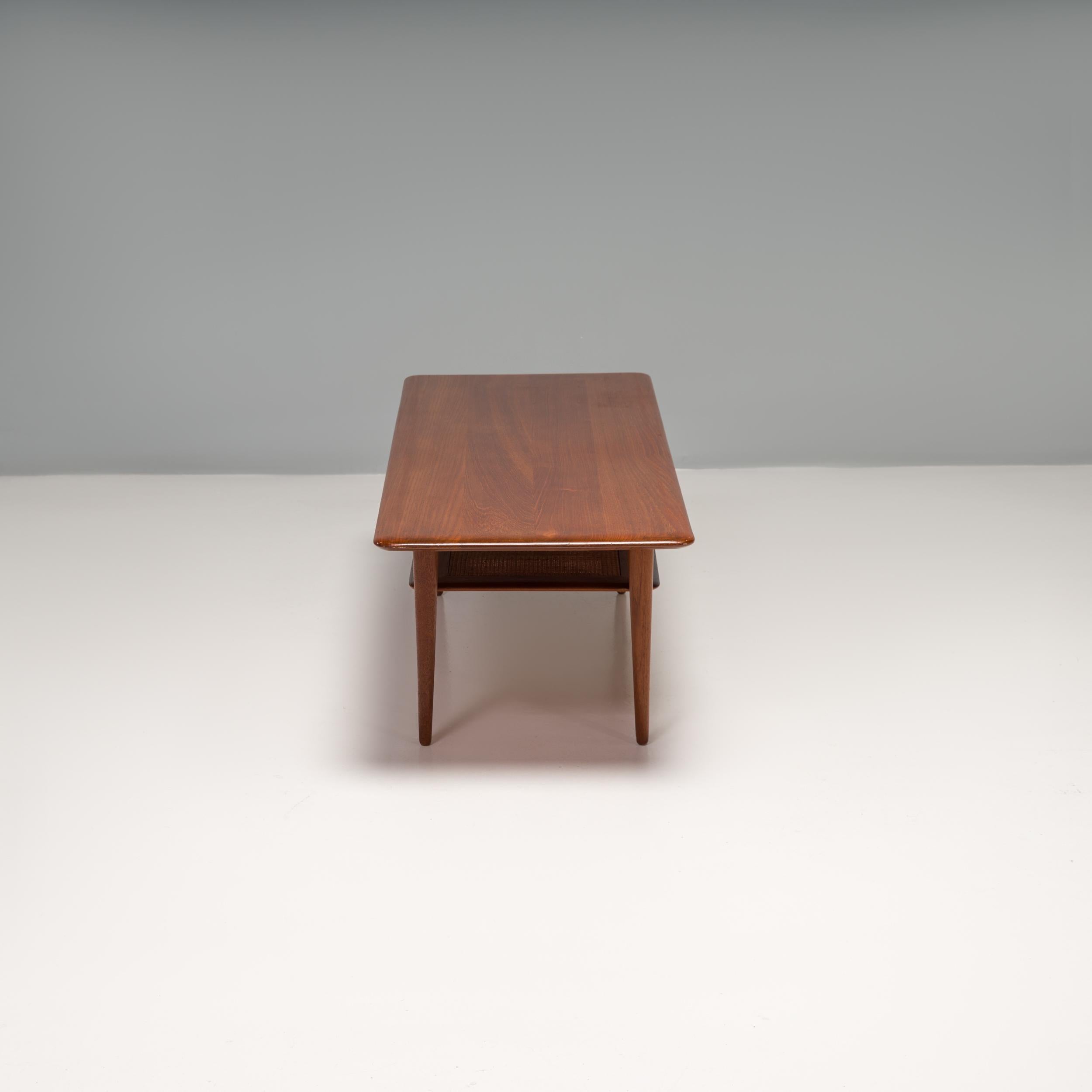 Scandinavian Modern Danish Mid Century Peter Hvidt & Orla Molgaard-Nielsen FD-516 Coffee Table For Sale