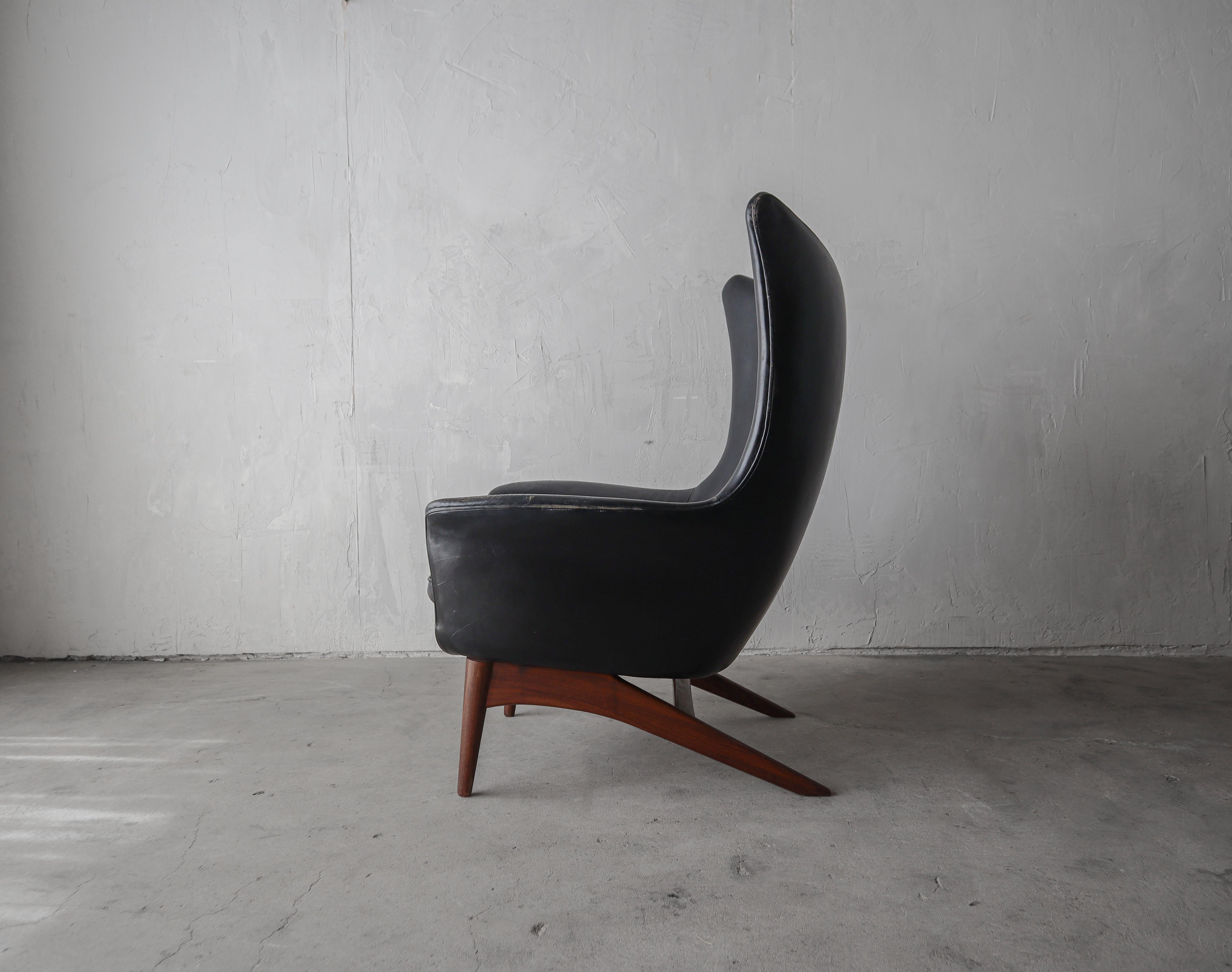 Danish Mid Century Reclining Lounge Chair by HW Klein for Bramin In Good Condition For Sale In Las Vegas, NV