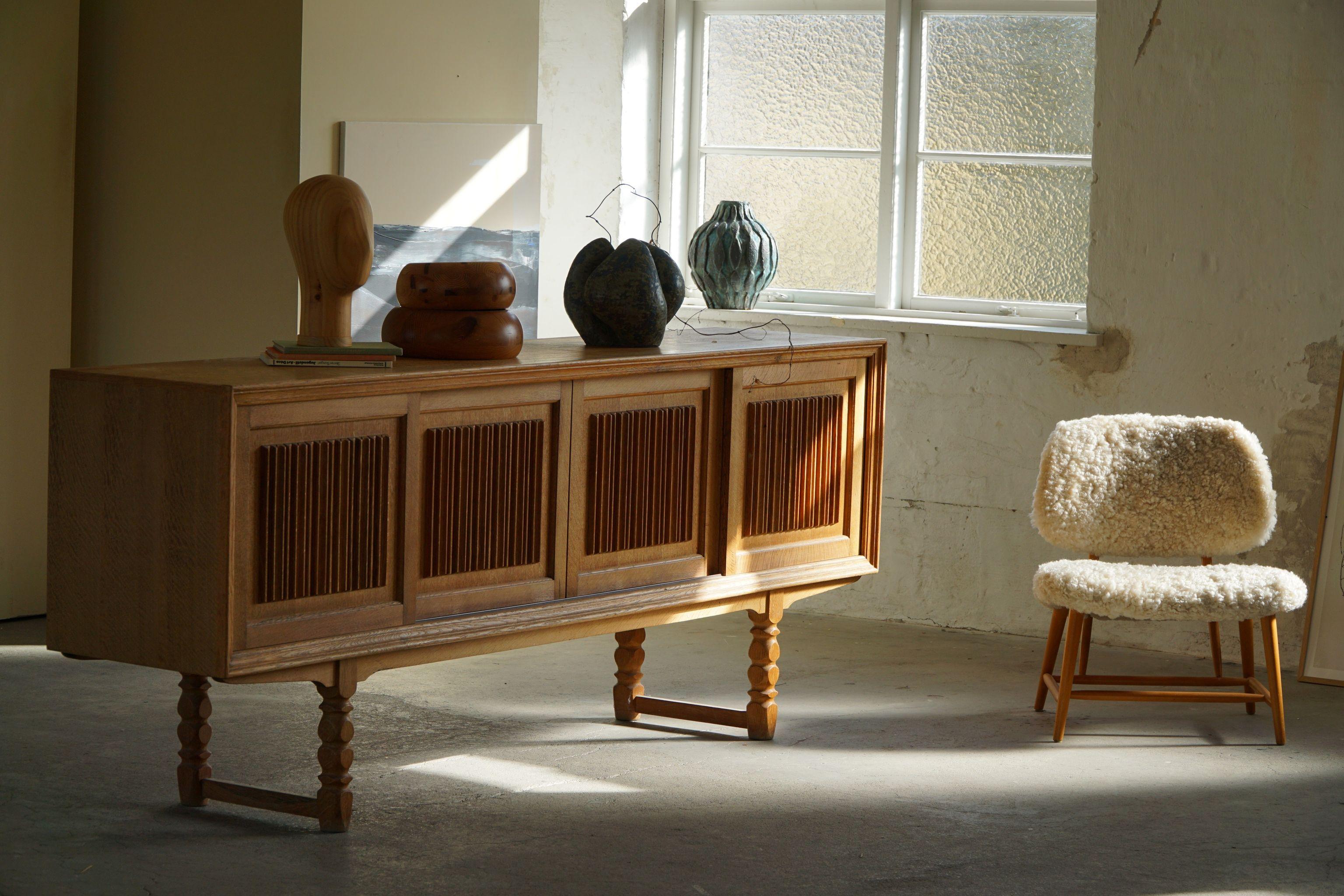 Danish Mid Century Rectangular Brutalist Classic Sideboard, Made in Oak, Ca 1950 11