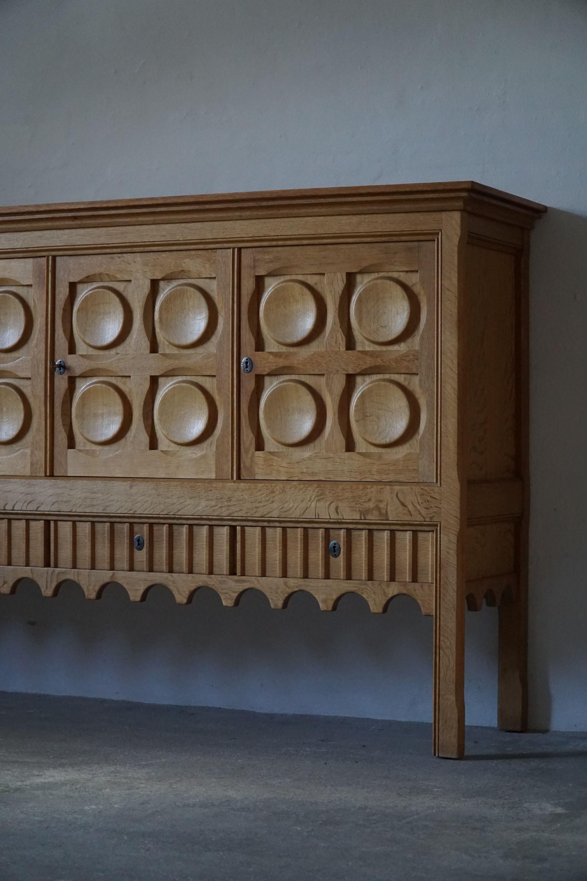 Danish Mid Century Rectangular Brutalist Sideboard, Made in Oak, ca 1950s 11