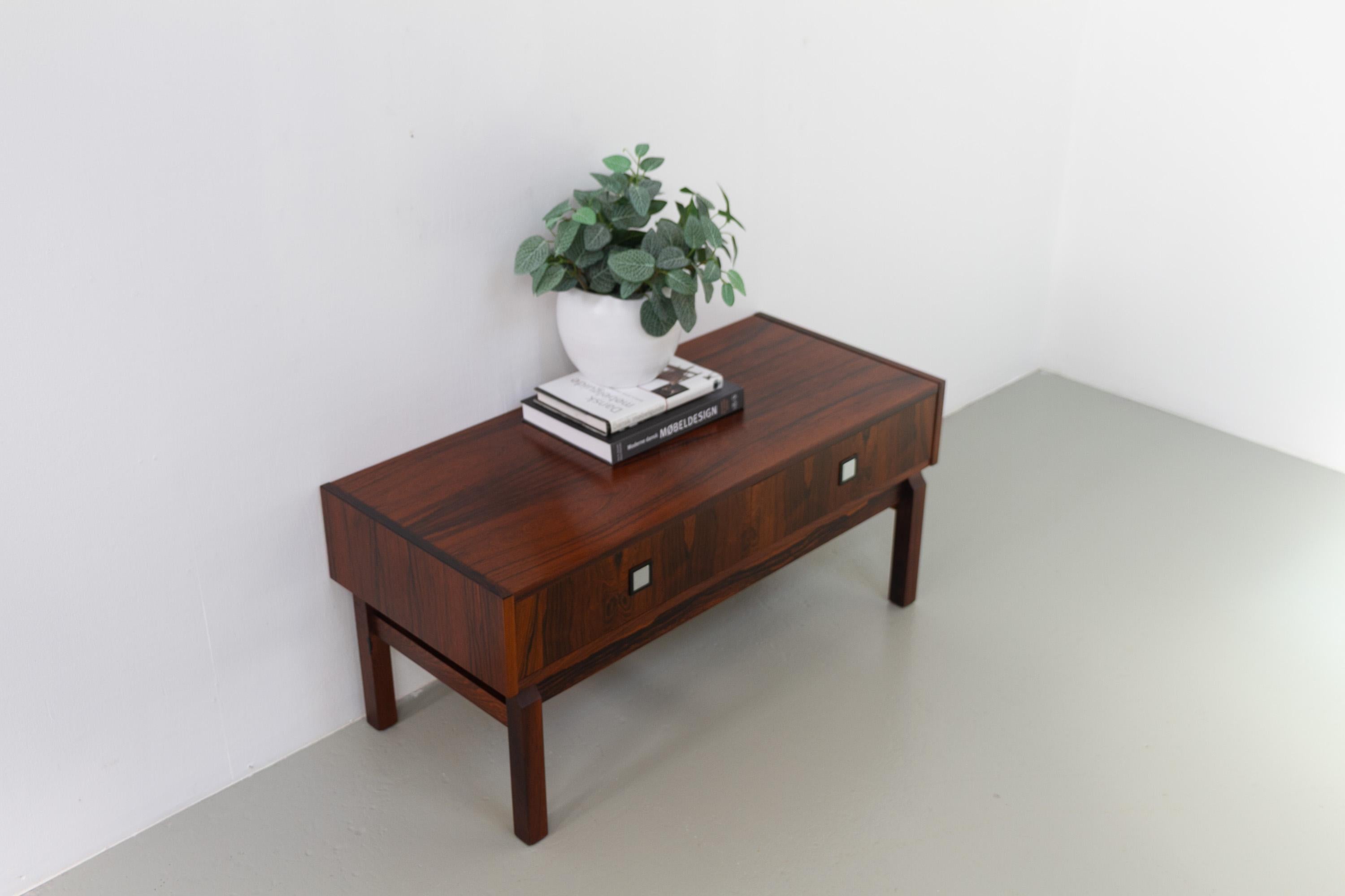 Commode danoise en palissandre du milieu du siècle, années 1960. en vente 9