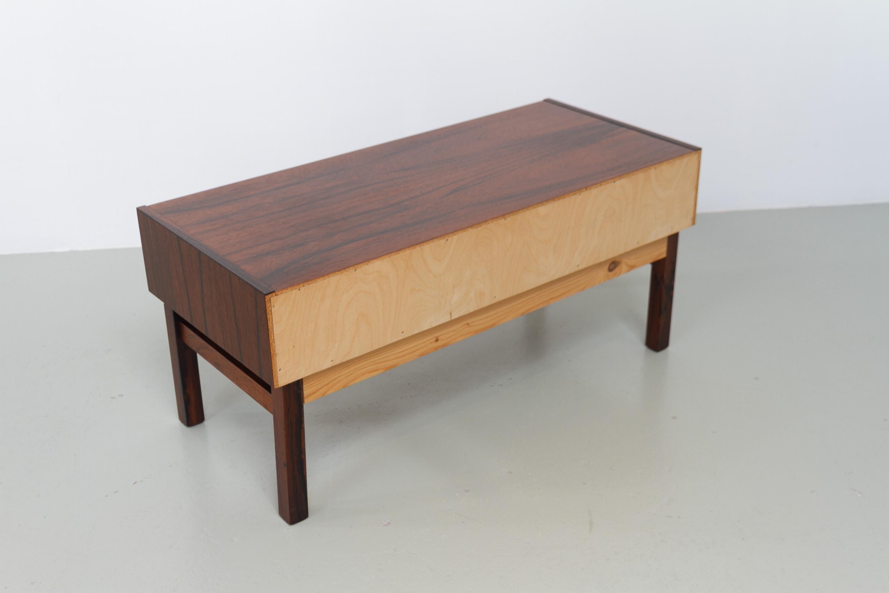 Commode danoise en palissandre du milieu du siècle, années 1960. en vente 2