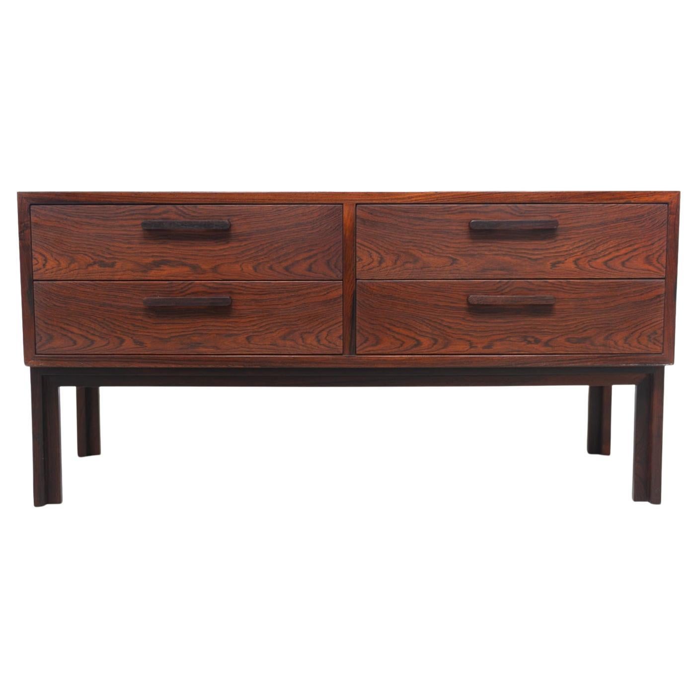 Commode en palissandre danoise du milieu du siècle par Kai Kristiansen pour FM, années 1960. en vente