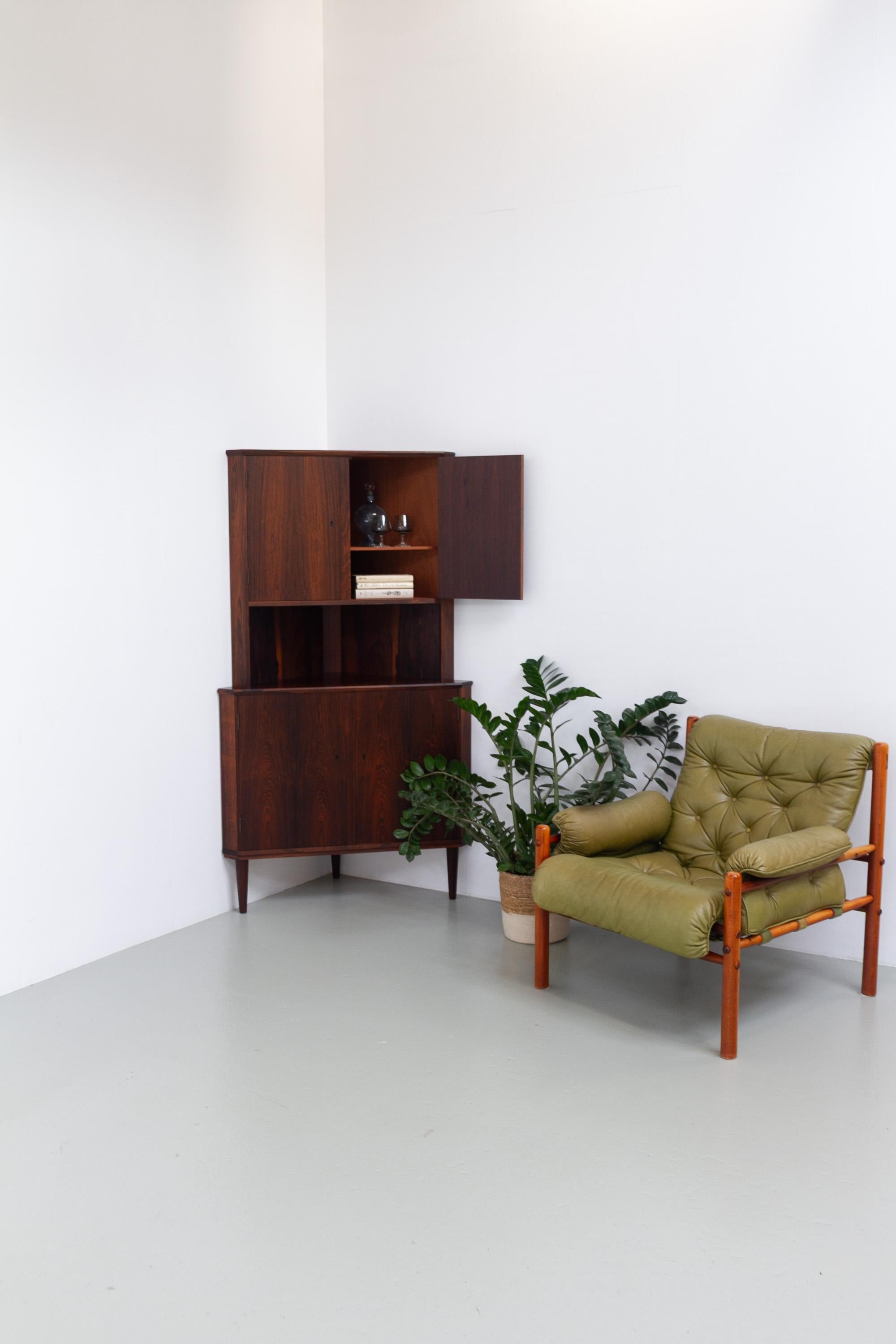 Danish Mid-Century Rosewood Corner Cabinet, 1960s. in vendita 10