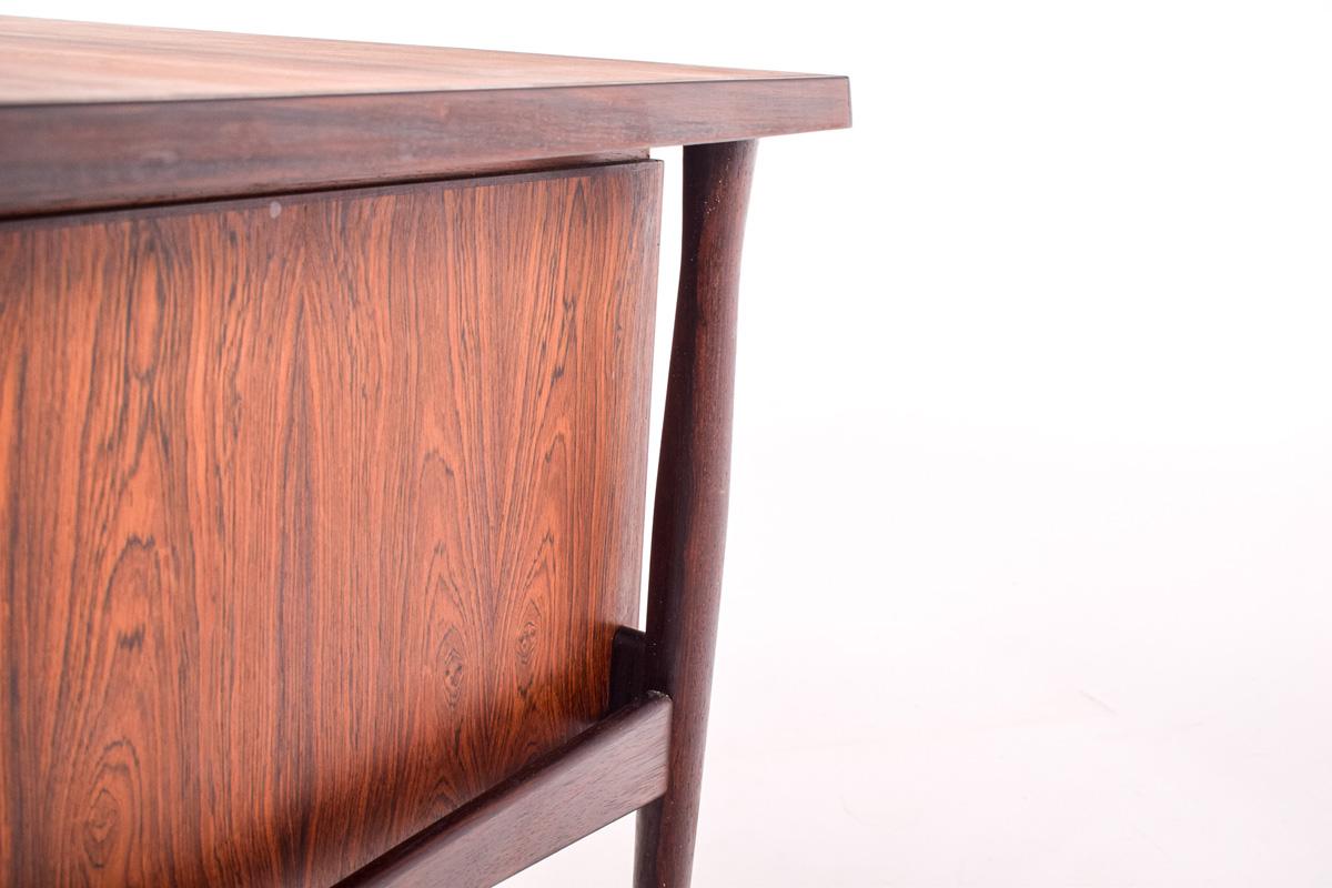 Bois de rose Bureau danois en palissandre du milieu du siècle par Arne Vodder pour Sibast, années 1950