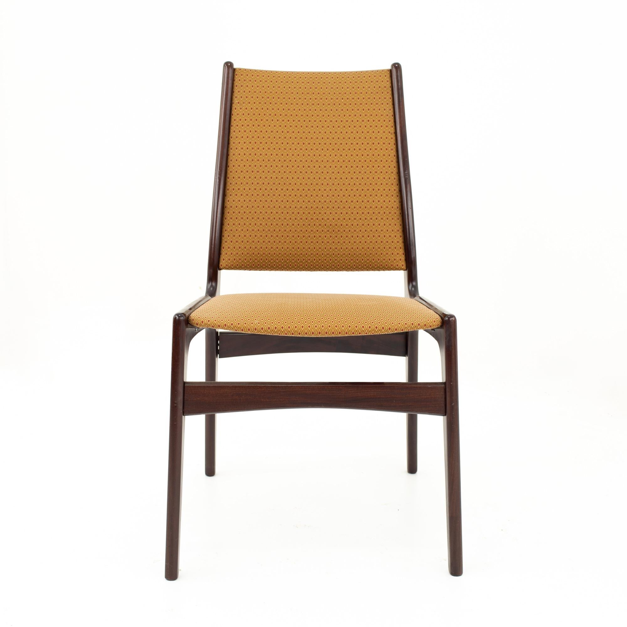 Danish Midcentury Rosewood Dining Chairs, Set of 6 In Excellent Condition In Countryside, IL
