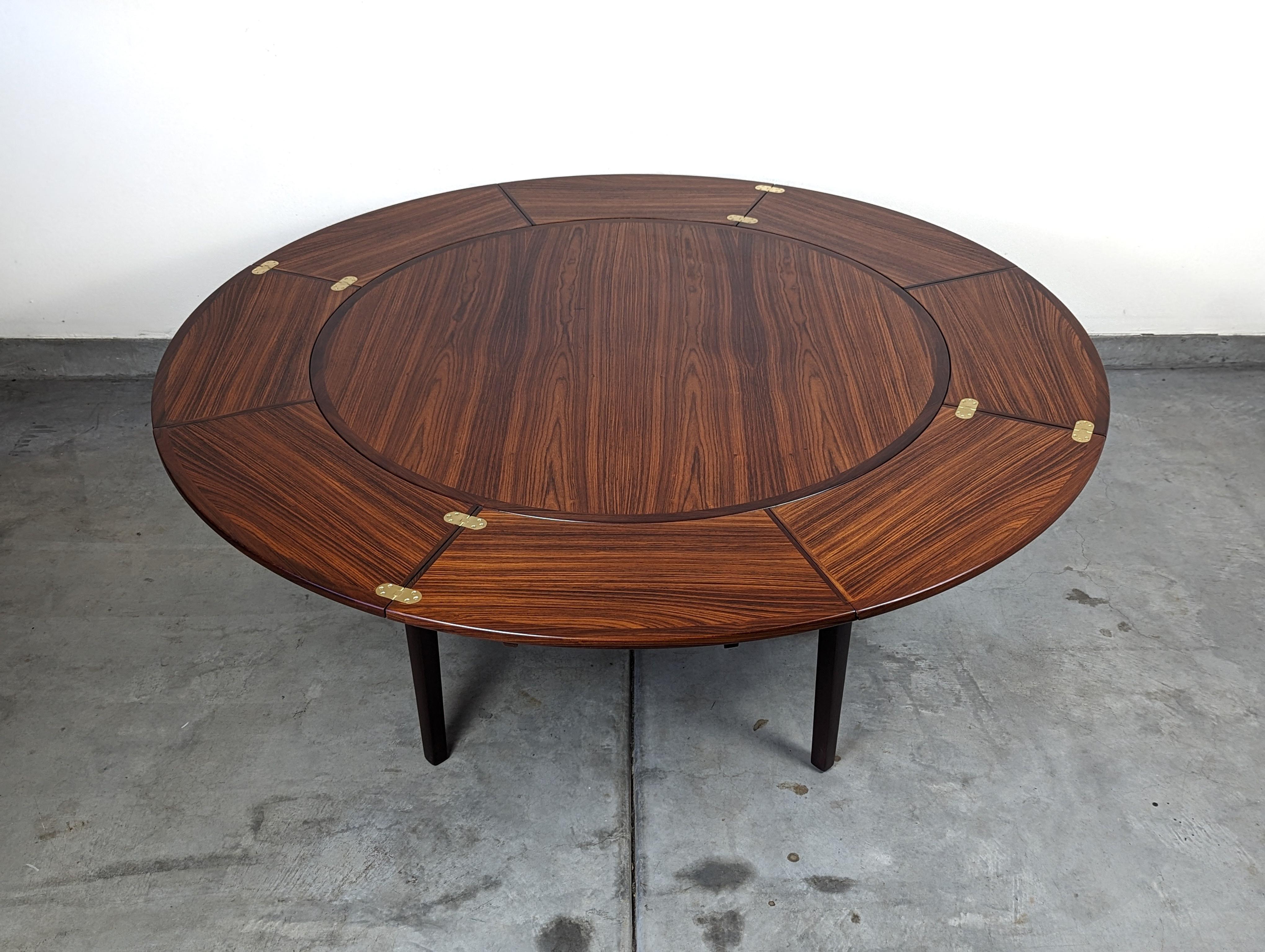 Danish Mid Century Rosewood Flip Flap Circular Dining Table by Dyrlund, c1960s 5