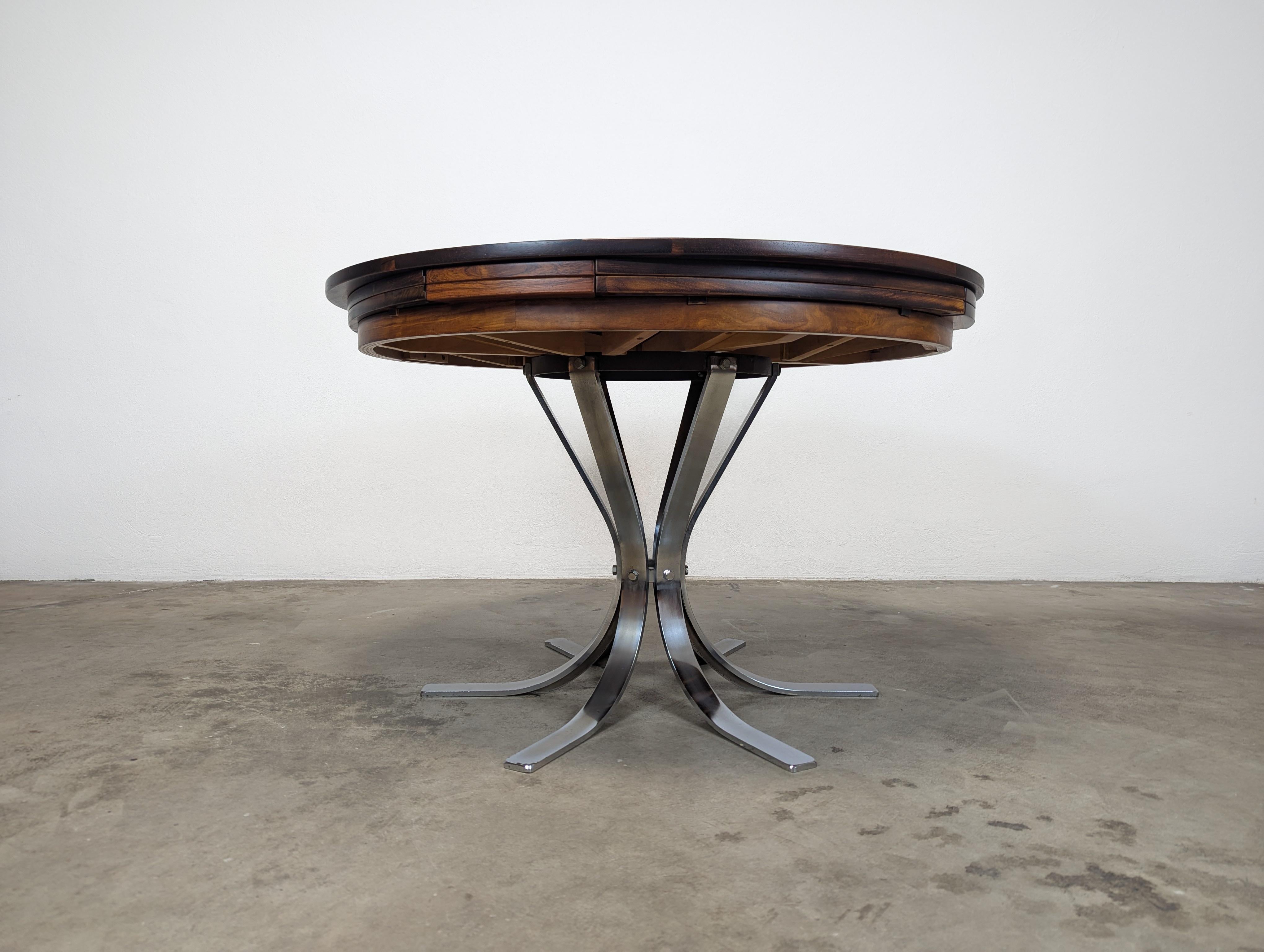 Danish Mid Century Rosewood Flip Flap Circular Dining Table by Dyrlund, c1960s 4