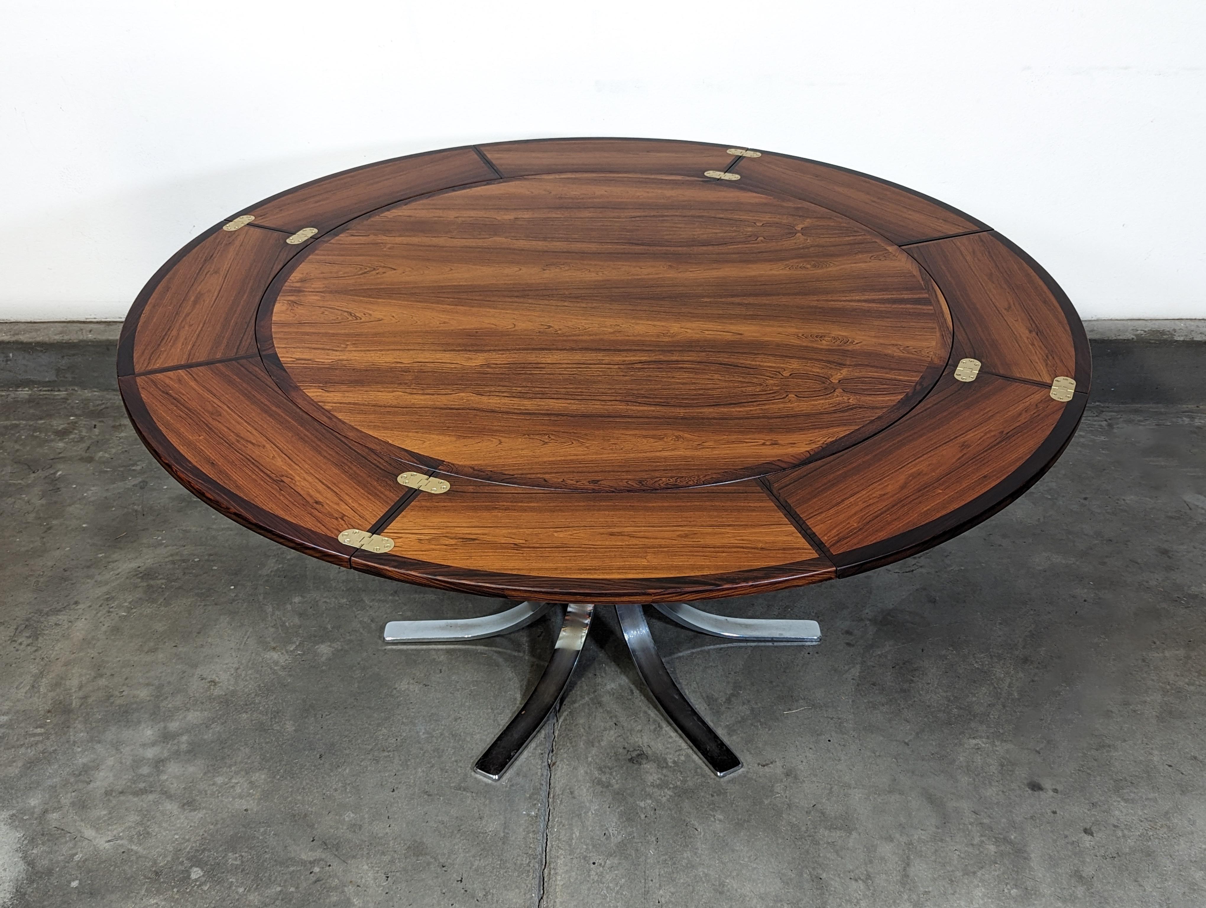 Danish Mid Century Rosewood Flip Flap Circular Dining Table by Dyrlund, c1960s 4