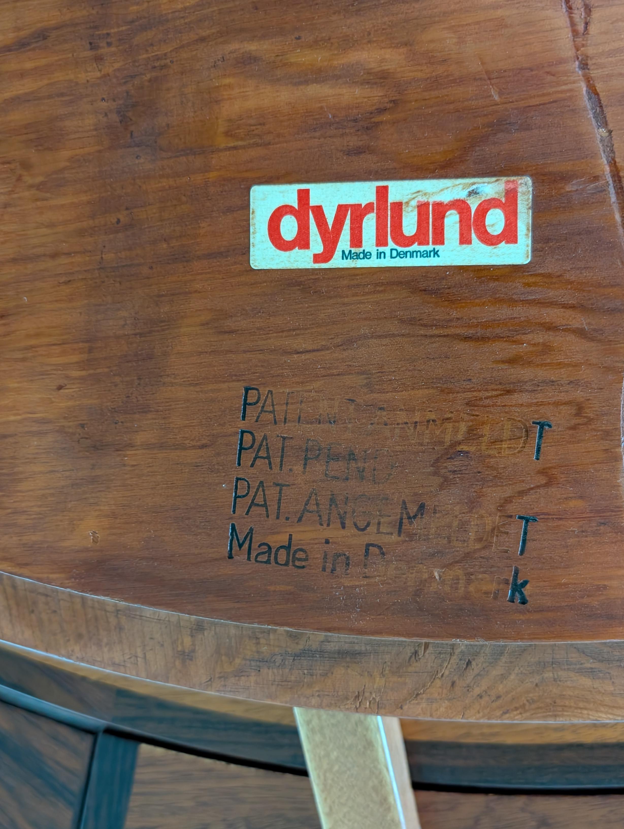 Danish Mid Century Rosewood Flip Flap Circular Dining Table by Dyrlund, c1960s For Sale 7