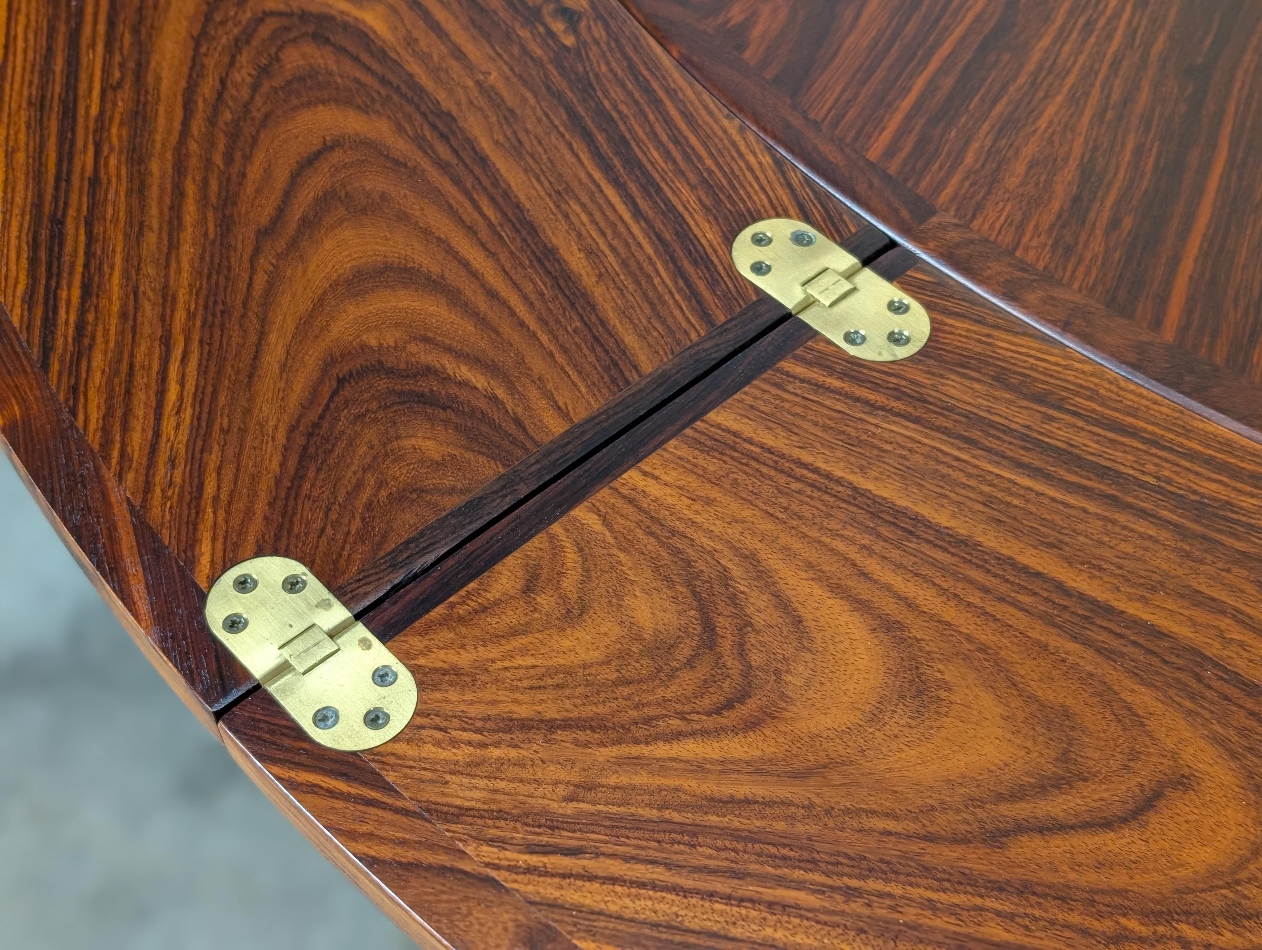 Danish Mid Century Rosewood Flip Flap Circular Dining Table by Dyrlund, c1960s For Sale 9