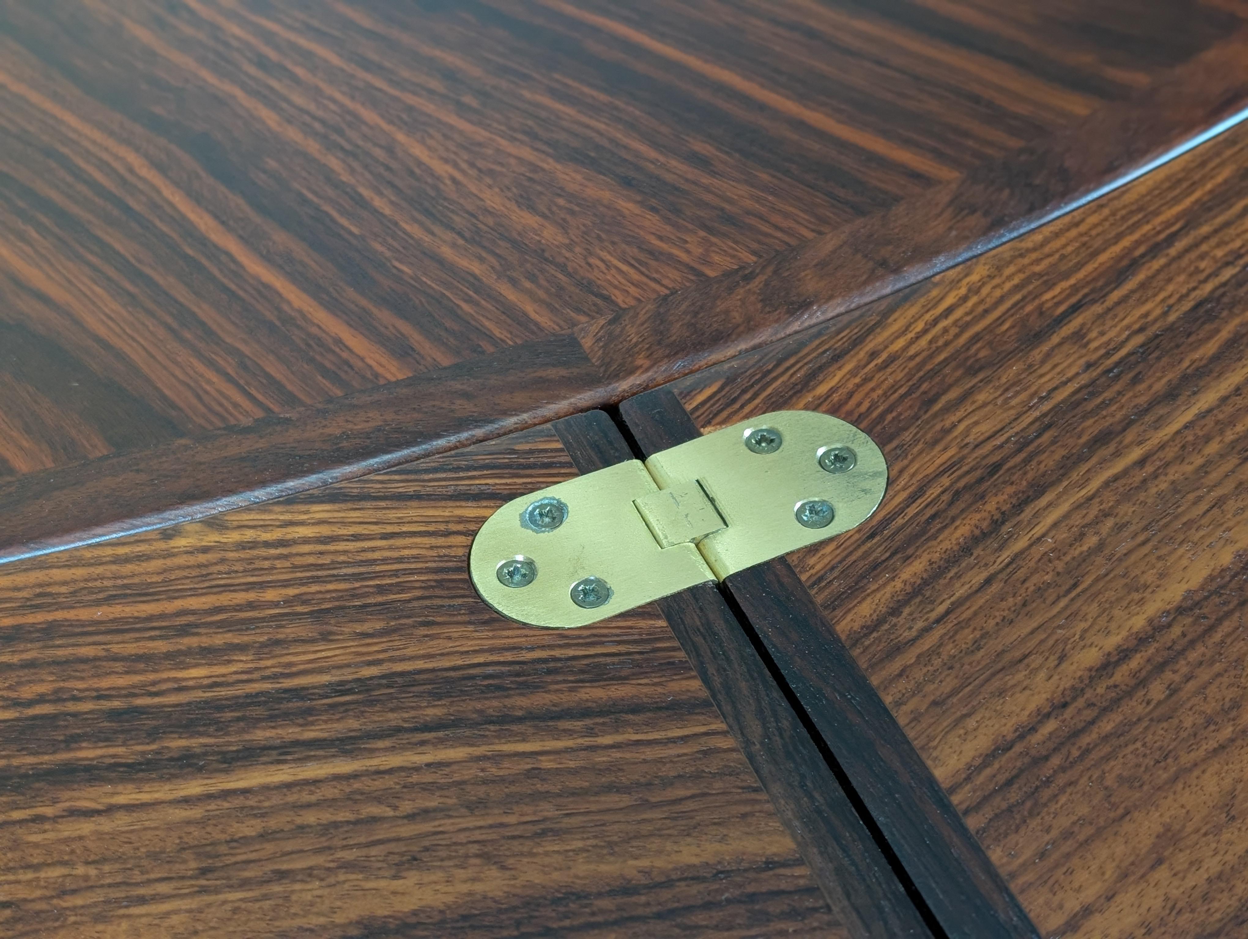 Danish Mid Century Rosewood Flip Flap Circular Dining Table by Dyrlund, c1960s For Sale 10