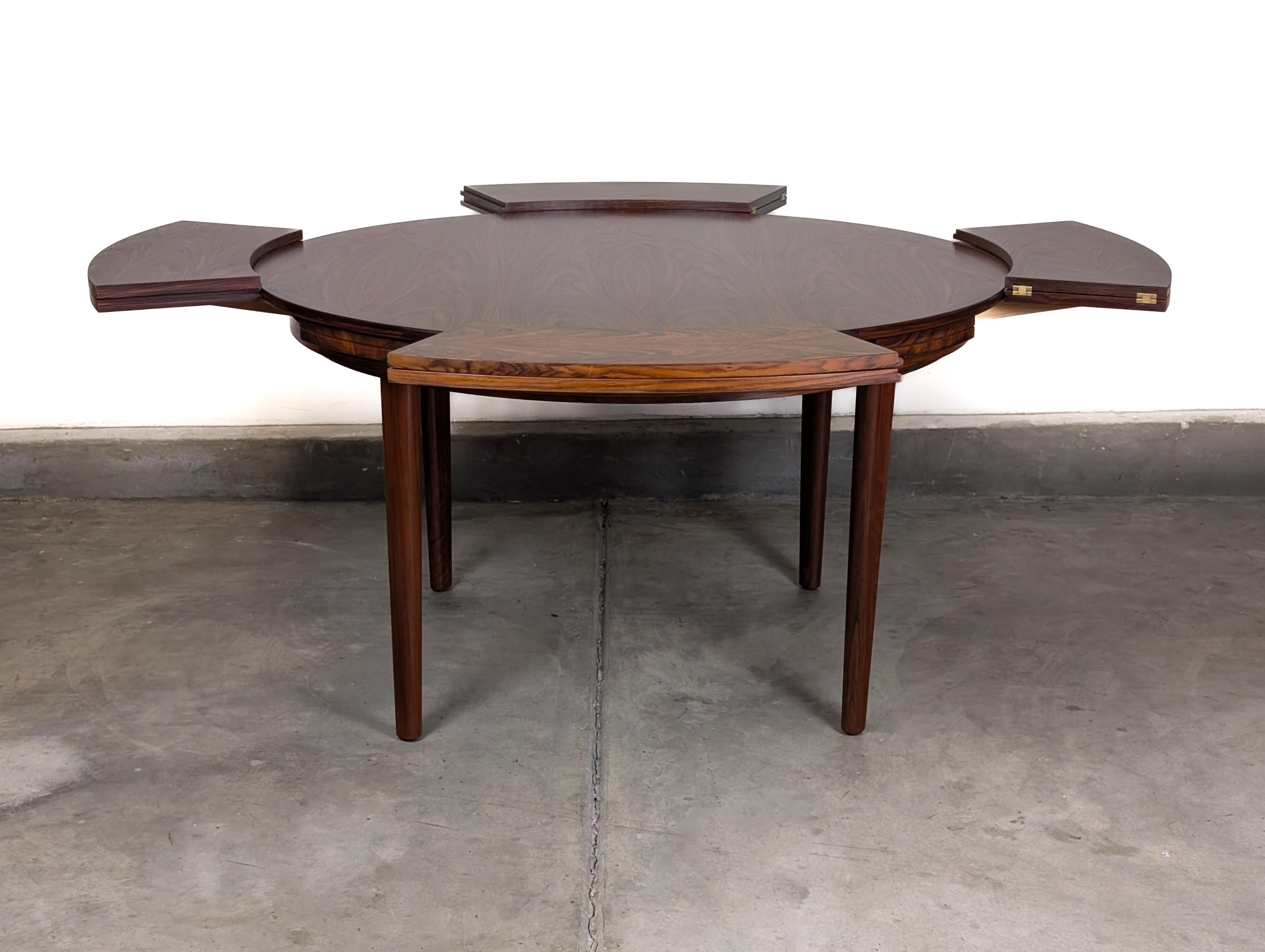 Danish Mid Century Rosewood Flip Flap Circular Dining Table by Dyrlund, c1960s For Sale 3