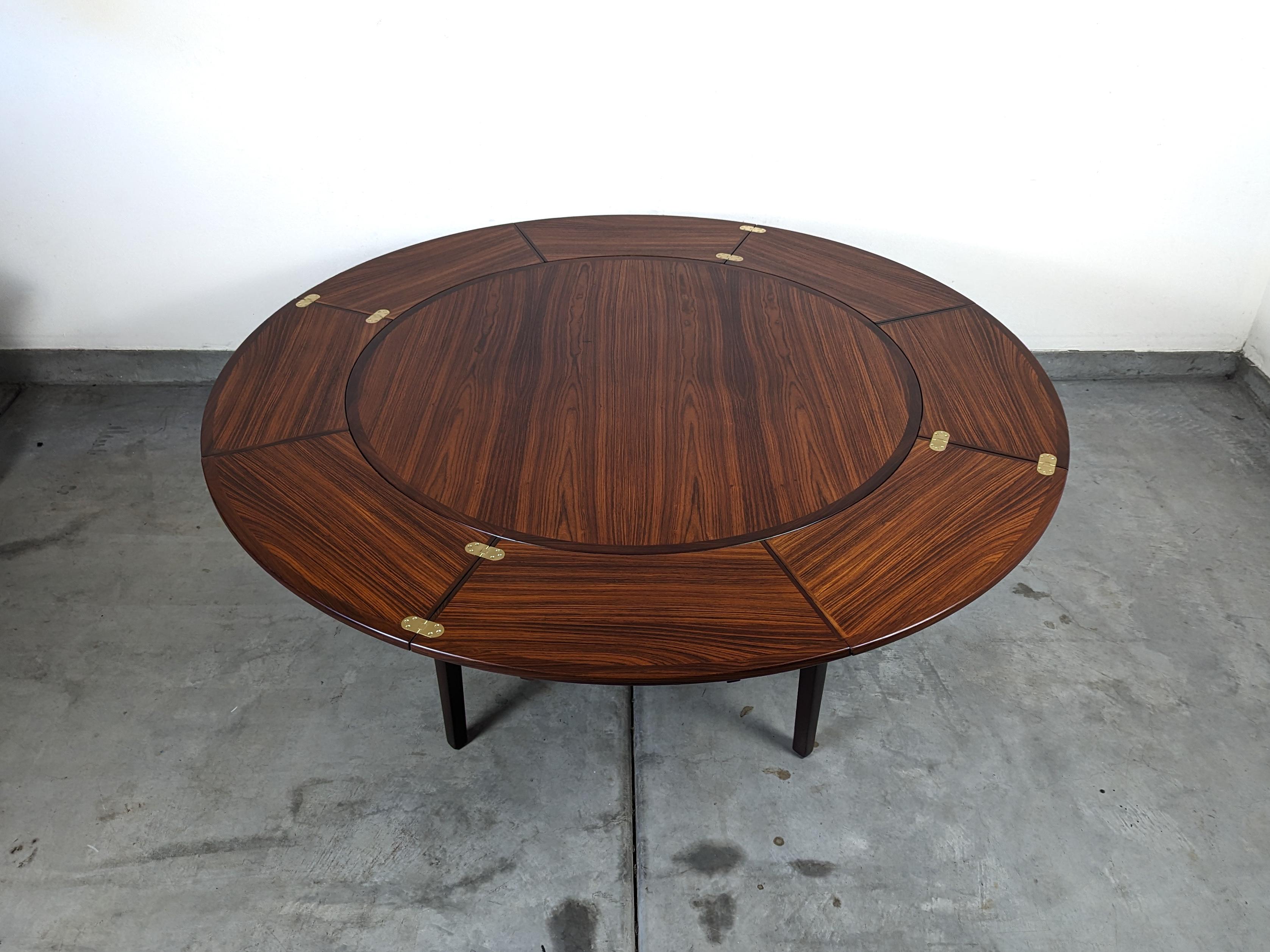 Danish Mid Century Rosewood Flip Flap Circular Dining Table by Dyrlund, c1960s 4