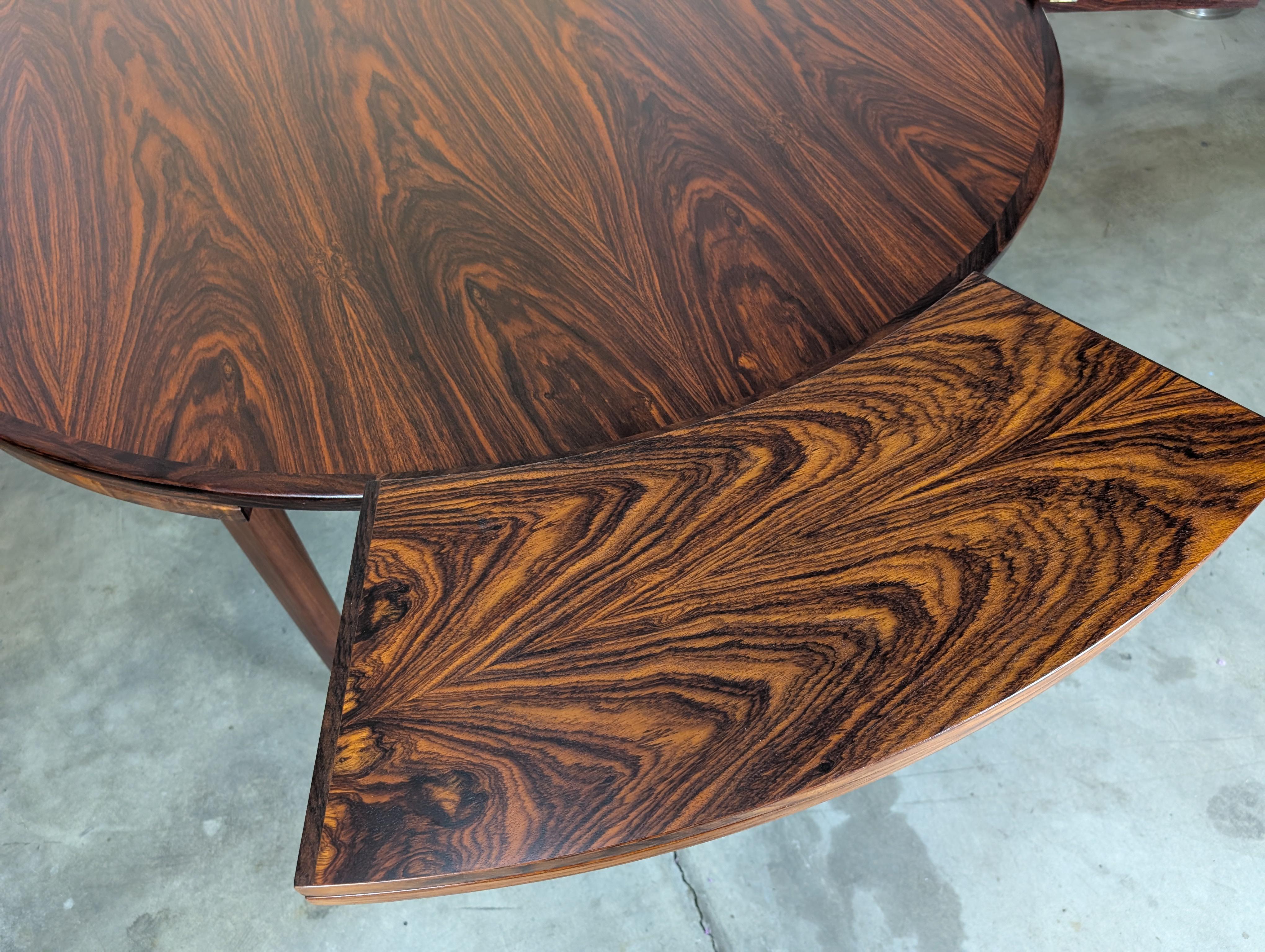 Danish Mid Century Rosewood Flip Flap Circular Dining Table by Dyrlund, c1960s For Sale 4