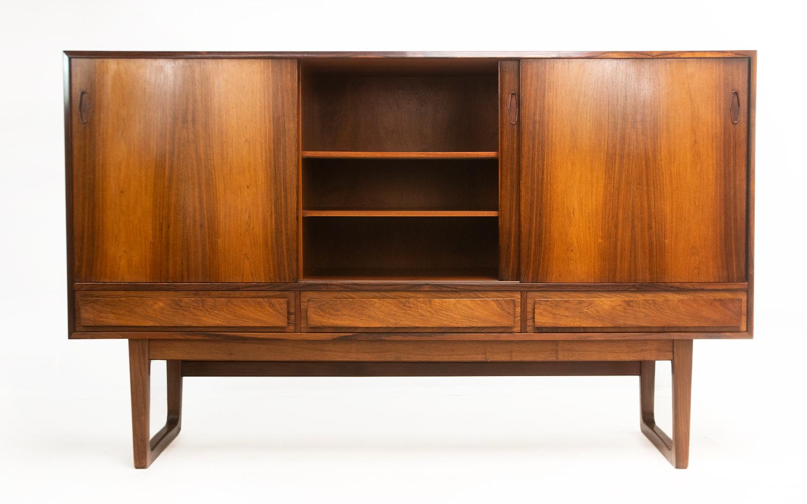 Danish Mid Century Rosewood Highboard Sideboard In Good Condition In STOKE ON TRENT, GB