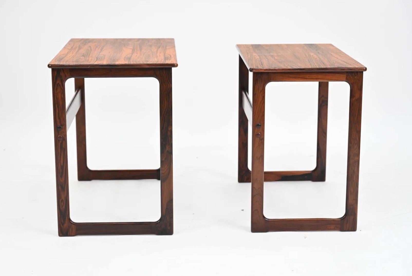 Danish Mid-Century Rosewood Nesting Tables In Good Condition For Sale In Philadelphia, PA