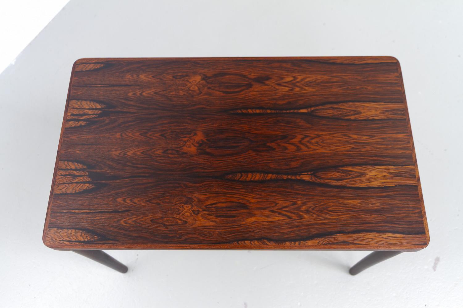 Mesa auxiliar danesa de palisandro de mediados de siglo, años 60. en venta 9