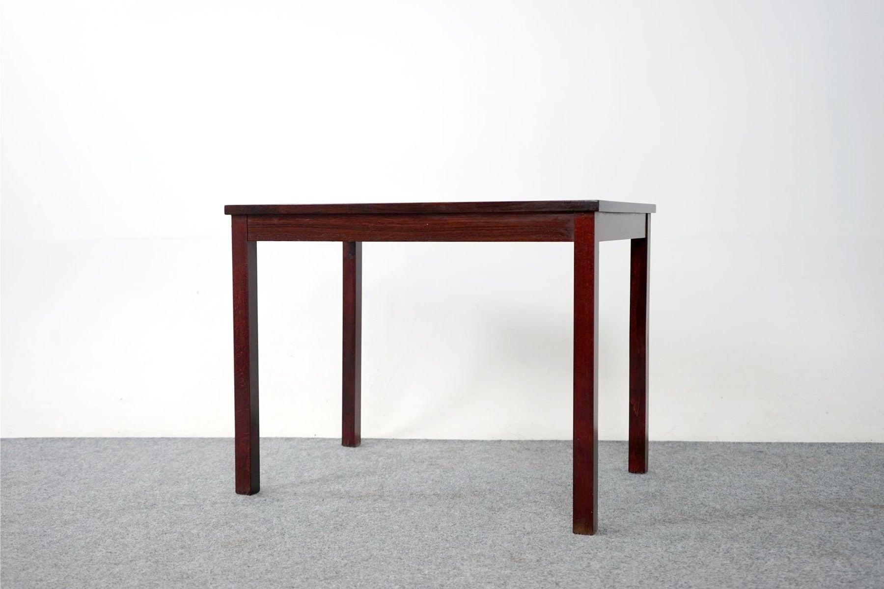 Danish Mid-Century Rosewood Side Table In Good Condition In VANCOUVER, CA