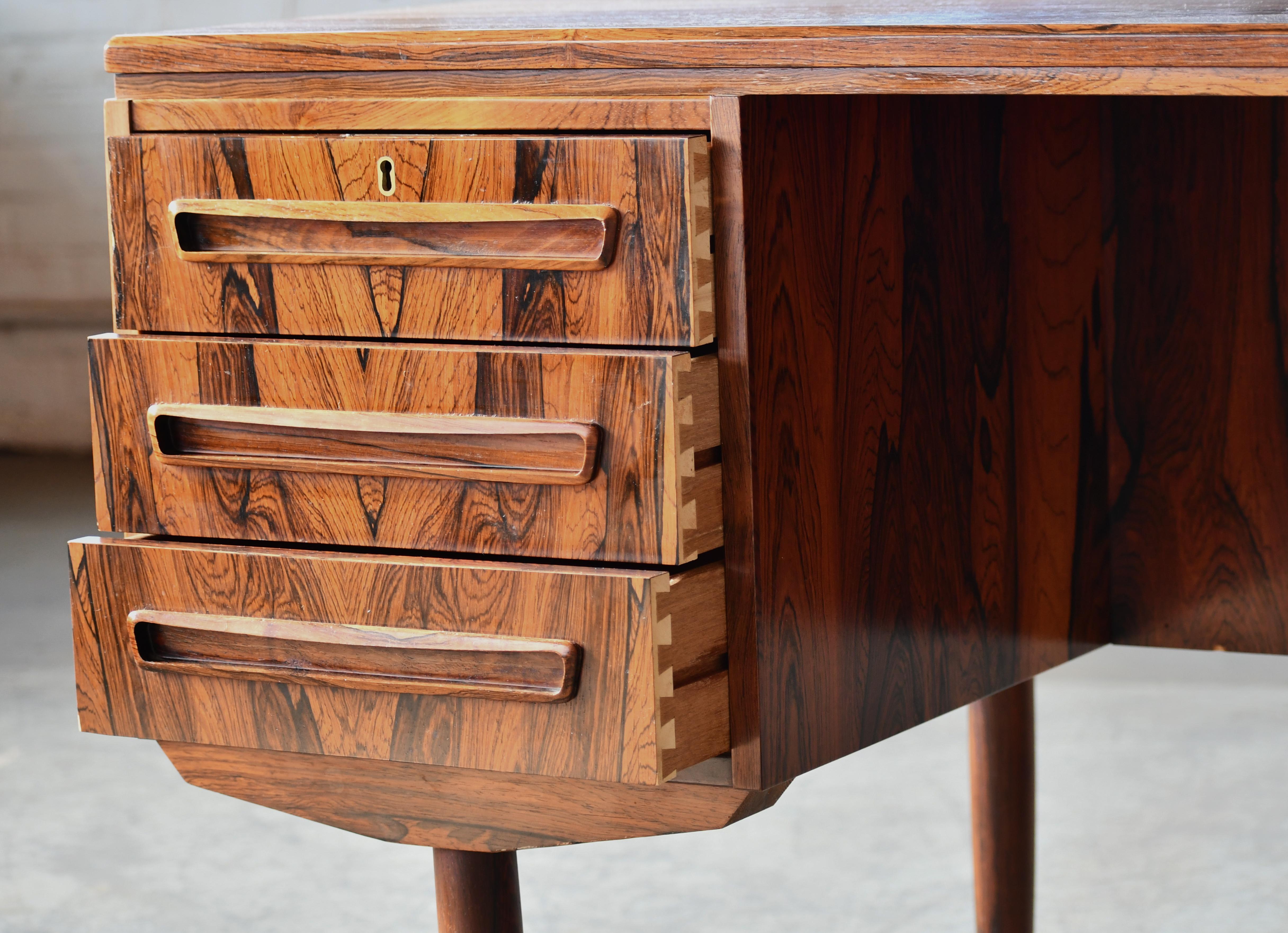 Danish Midcentury Rosewood Small Executive Desk by J. Svenstrup 1960s 'v' In Good Condition In Bridgeport, CT
