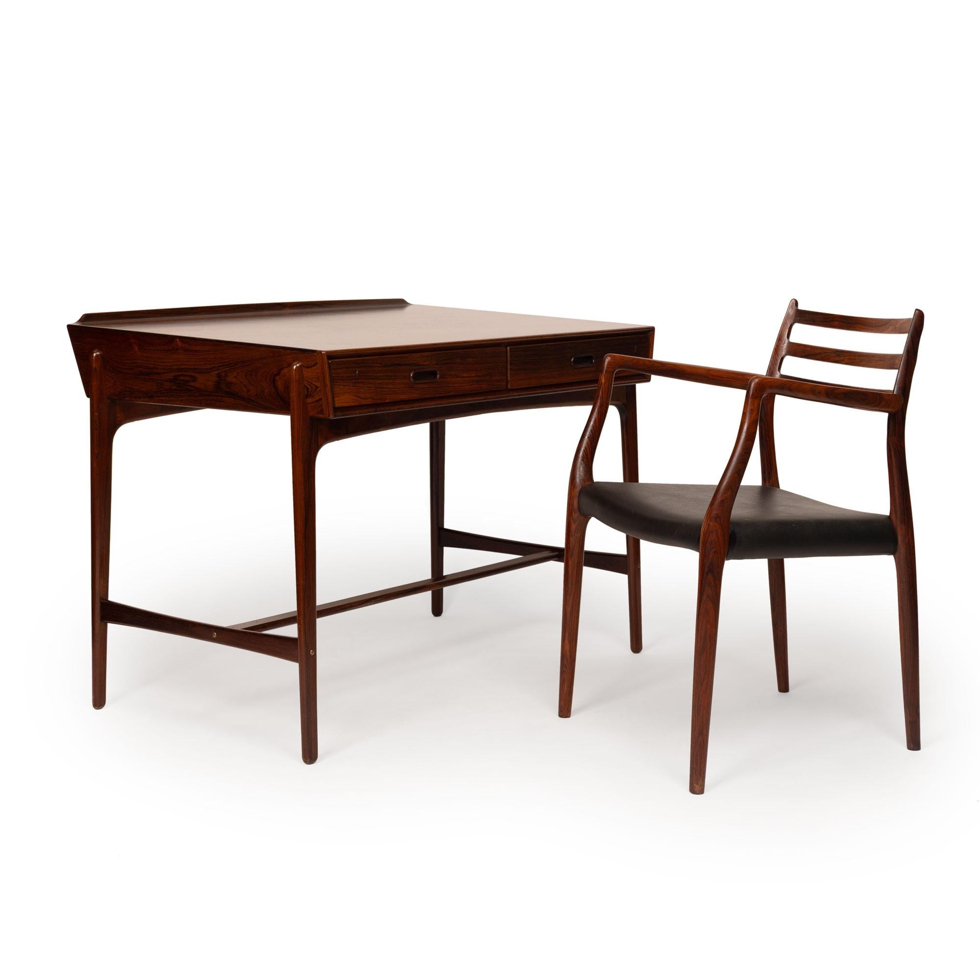Escritorio danés de palisandro de mediados de siglo de Svend Aage Madsen para Sigurd Hansen Danés en venta