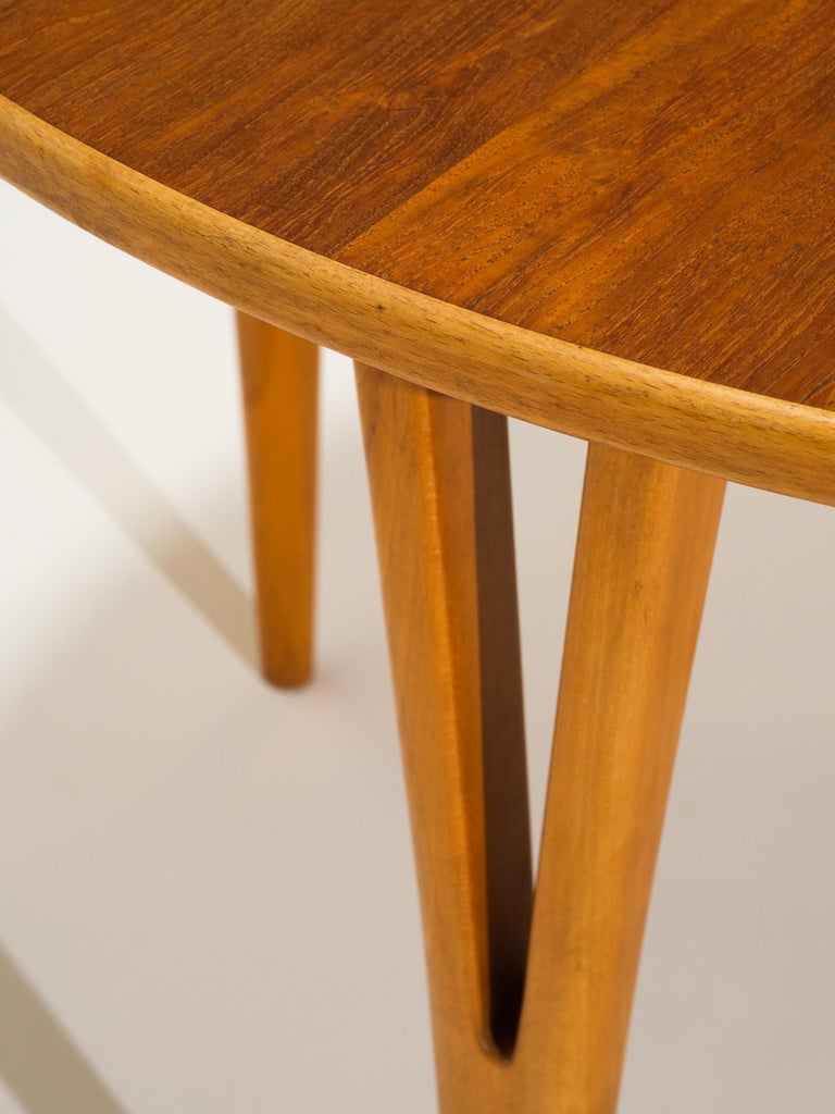 Danish MidCentury Round Coffee Table in Teak and Beech For Sale at 1stDibs