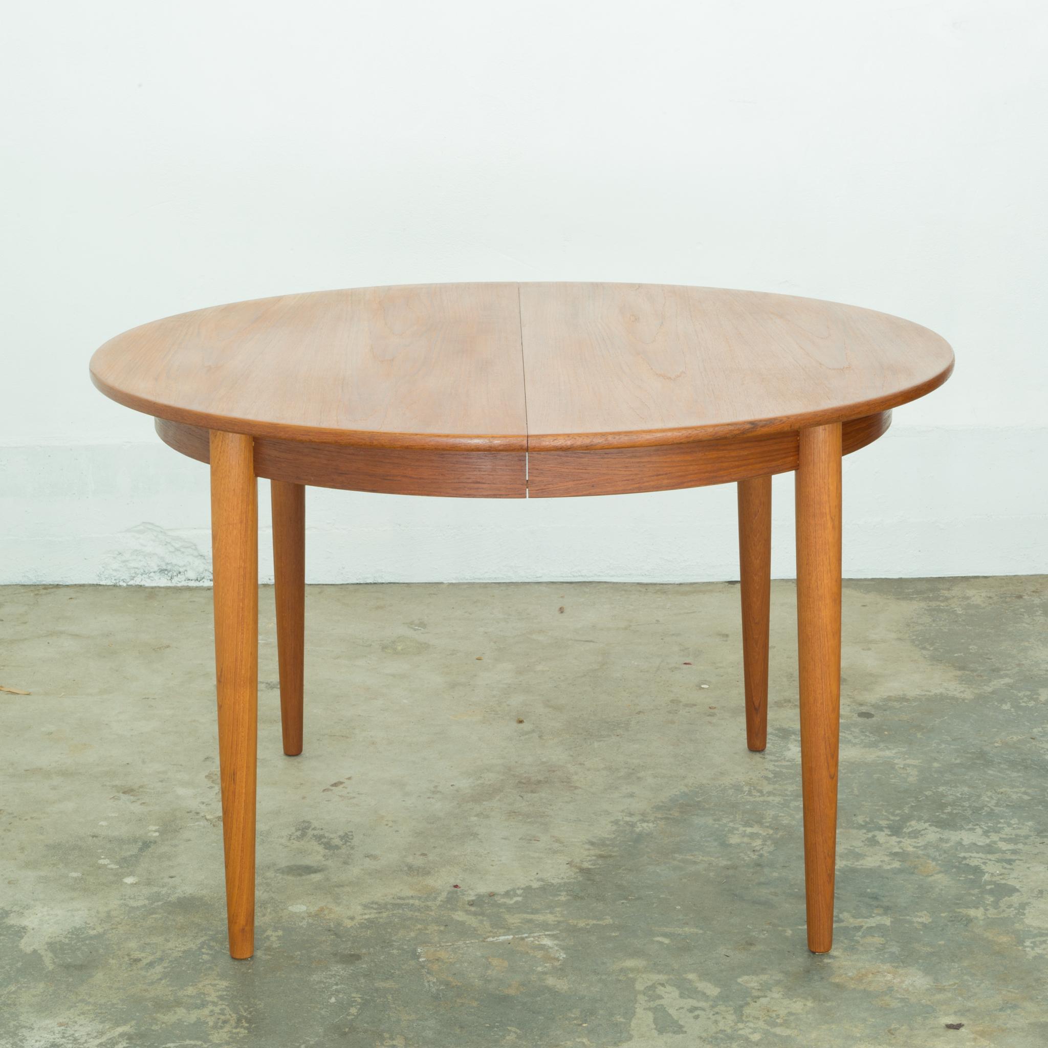 20th Century Danish Midcentury Round to Oval Dining Table by Gudme Mobelfabrik, circa 1960s