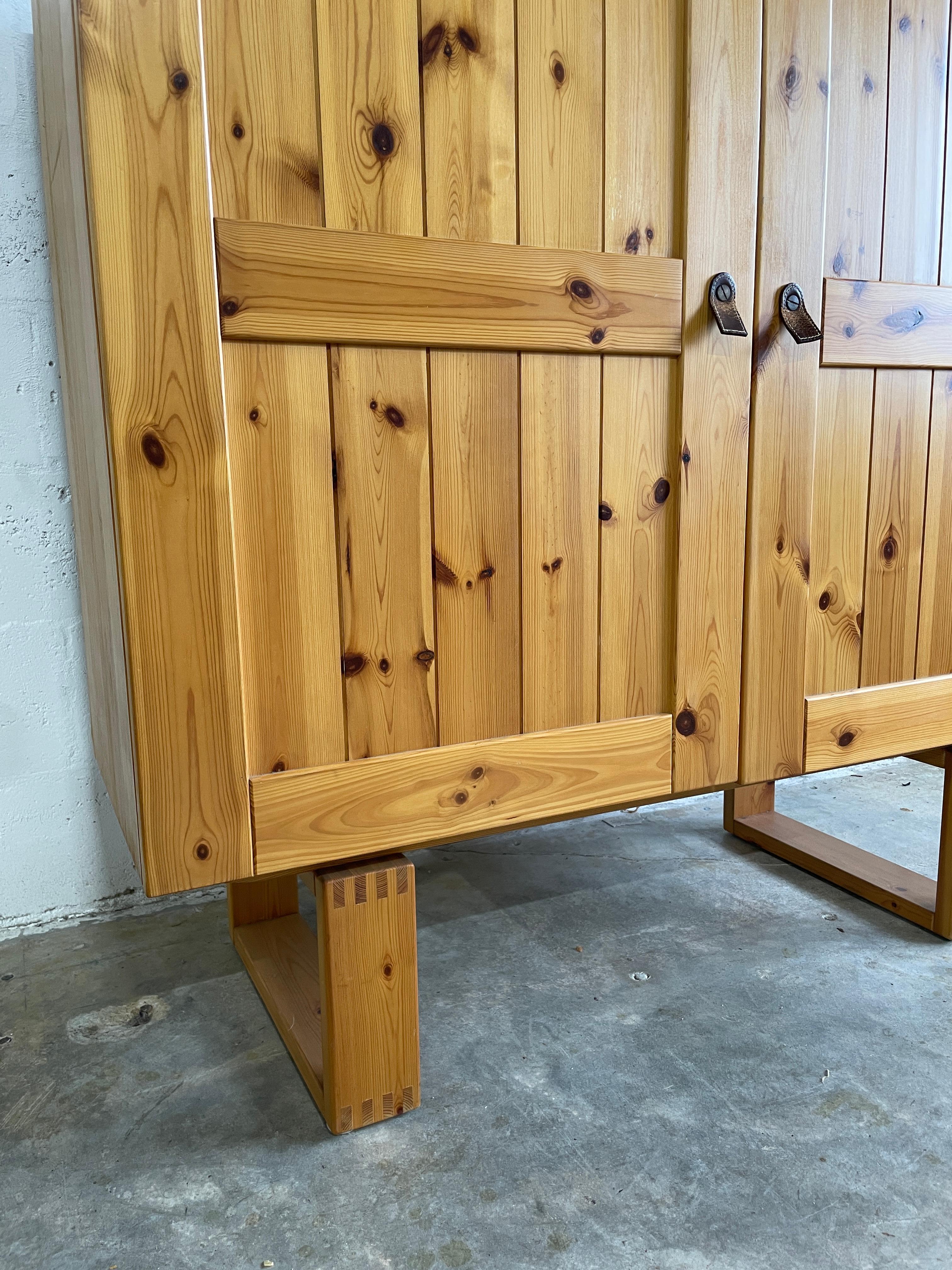 Danish Mid-Century Rustic Tall Bar Cabinet or Sideboard Pine In Good Condition For Sale In Fort Lauderdale, FL