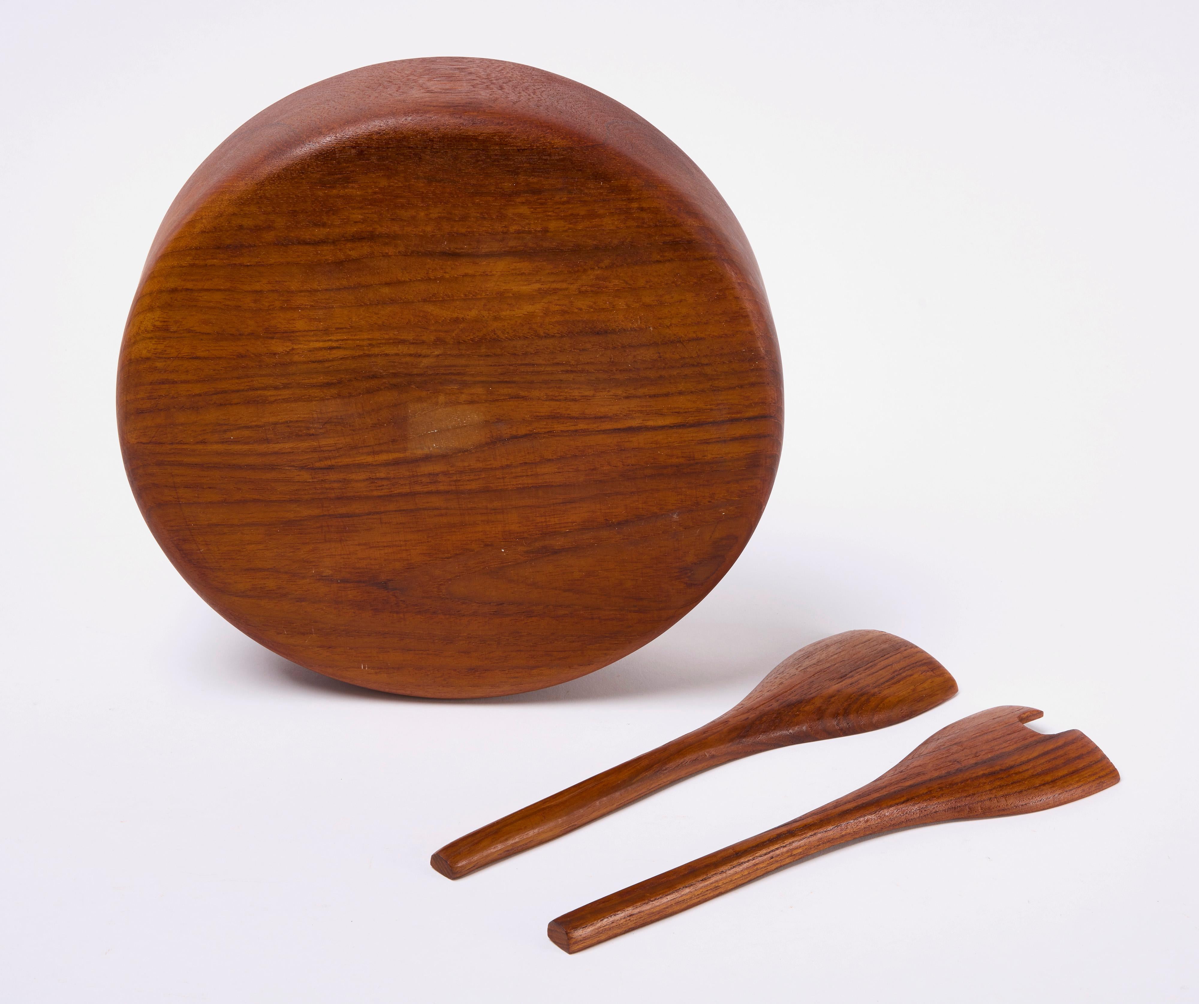 Danish mid century salad bowl and two serving utensils. Carved and turned wood. 

Bowl: H 3-3/4