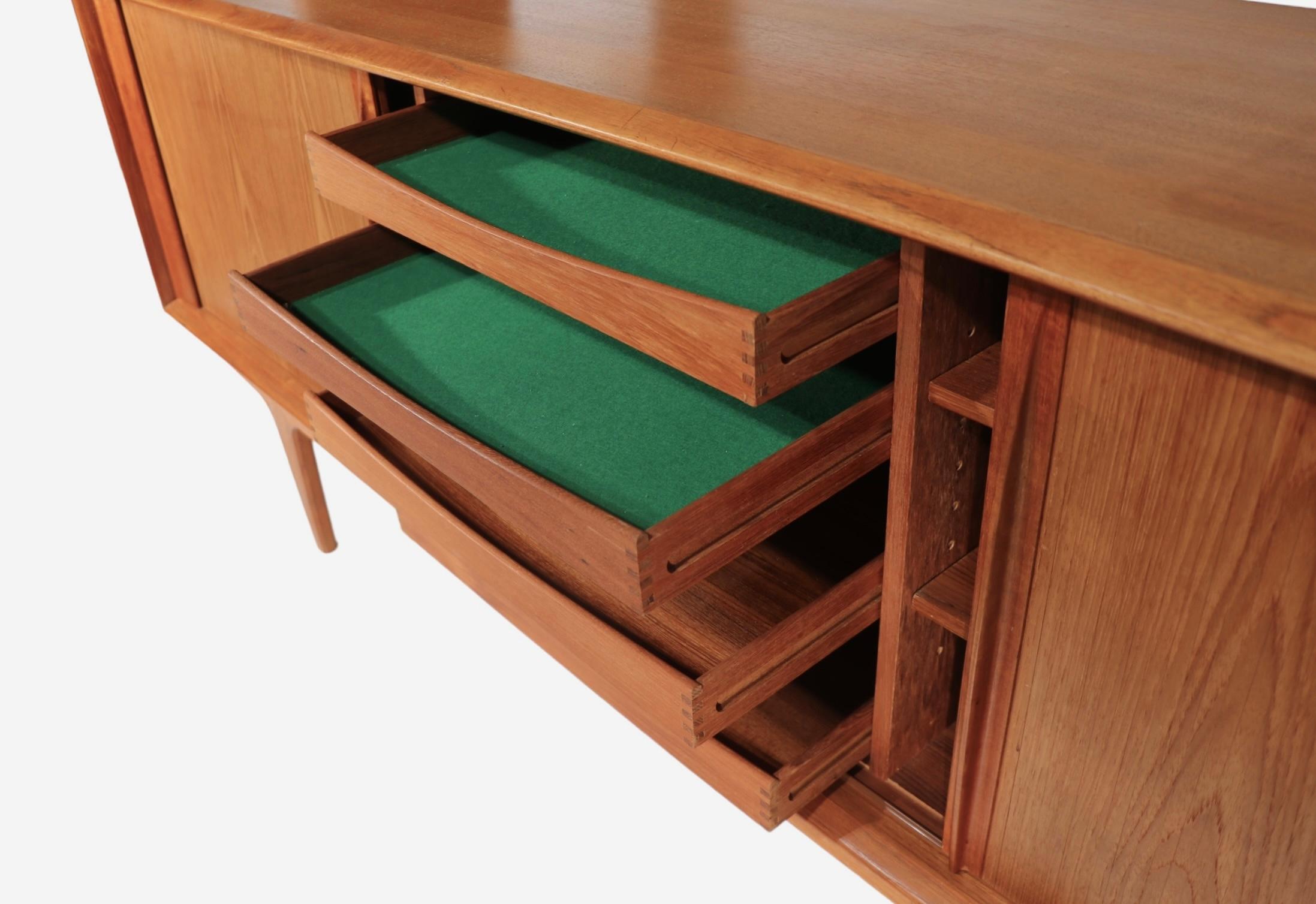 Danish Mid Century Showcase Sideboard Credenza by Bernard Pedersen Model 142 For Sale 4
