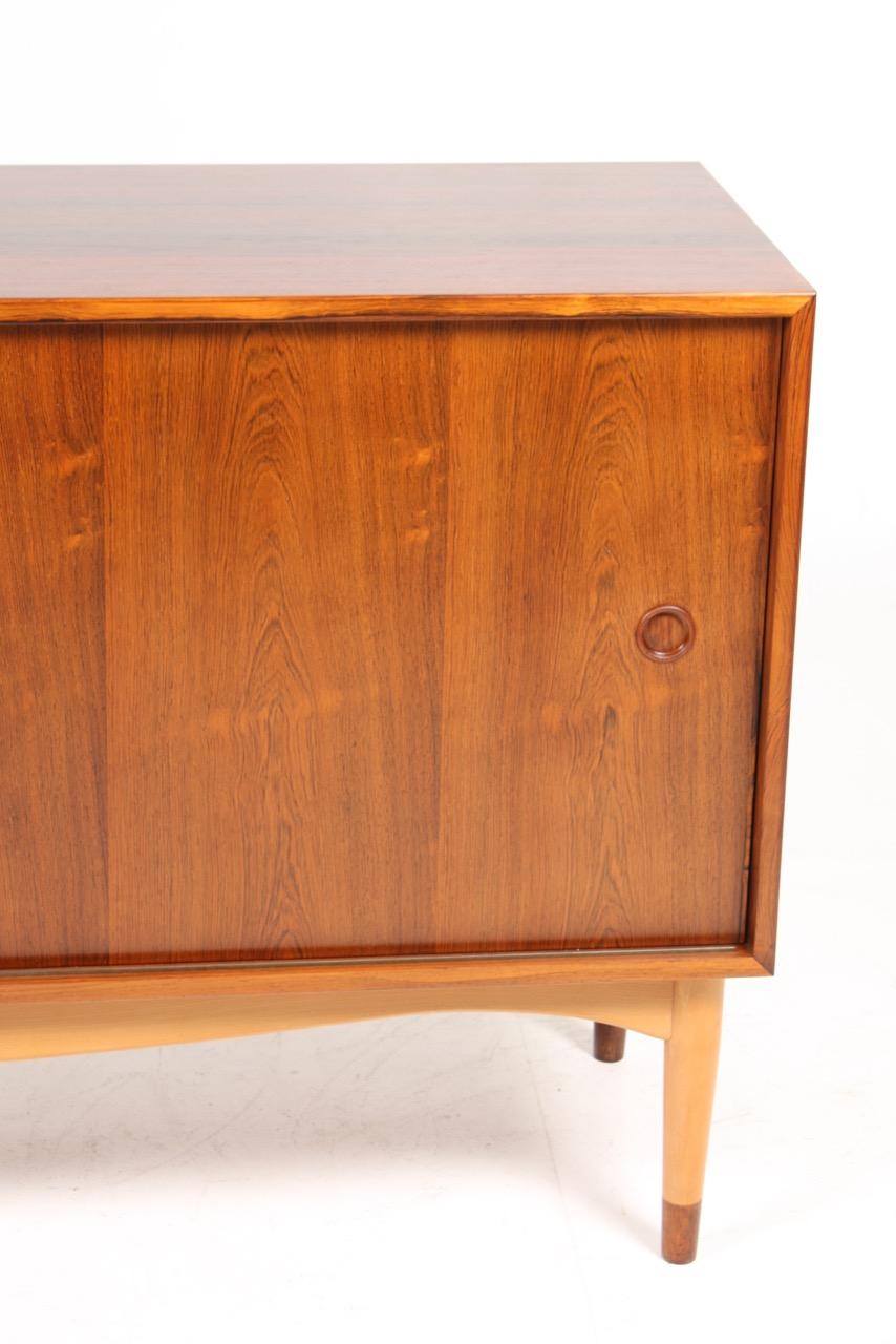 Rare sideboard in rosewood. Designed by Finn Juhl and made by Søren Willadsen in the 1950s. Great original condition.