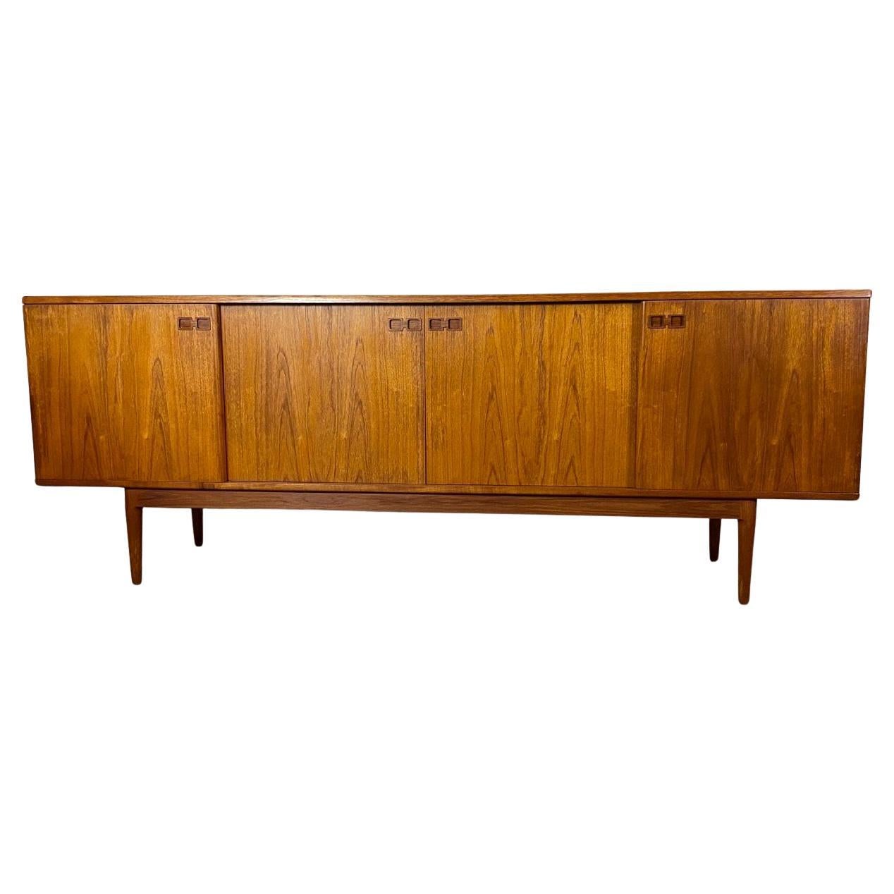 Buffet danois du milieu du siècle en teck Christian Linneberg vintage des années 60