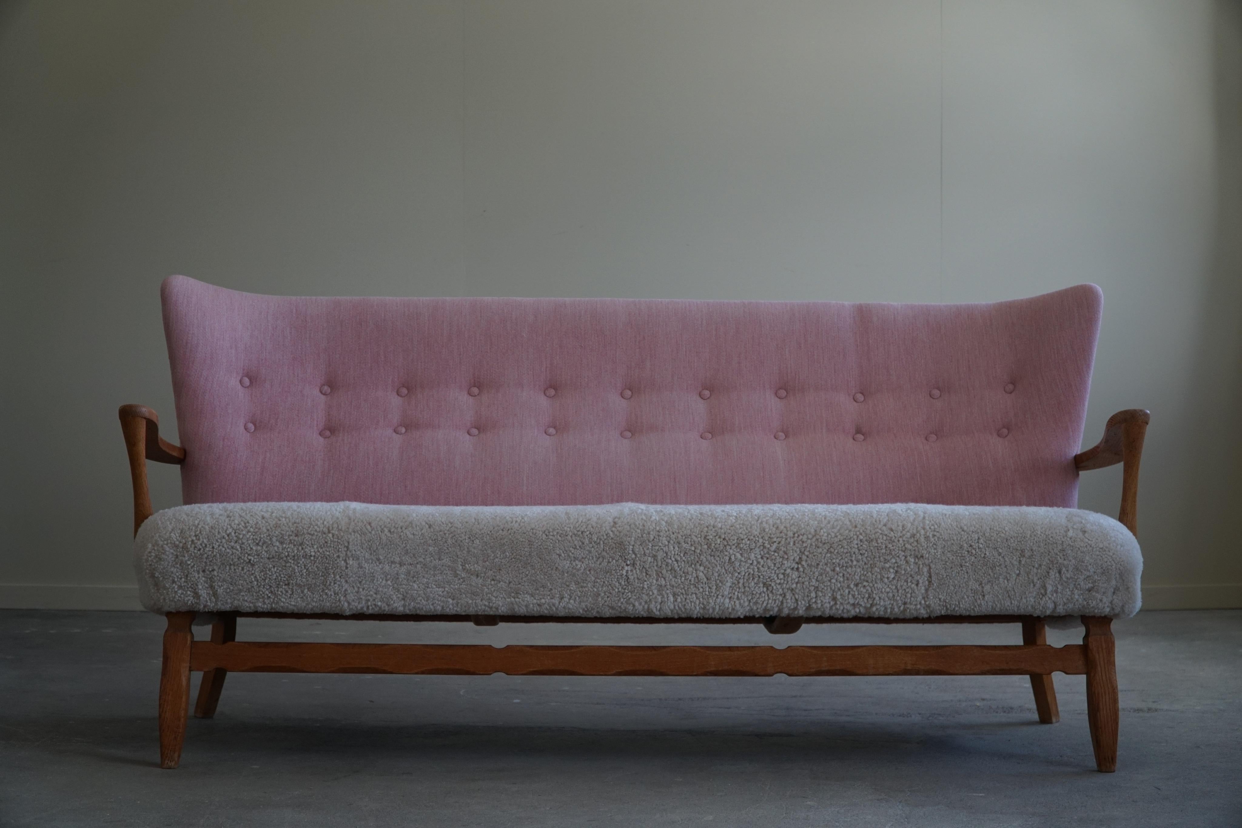 Danish Mid Century Sofa in Oak, Reupholstered in Lambswool, Viggo Boesen 1960s 6