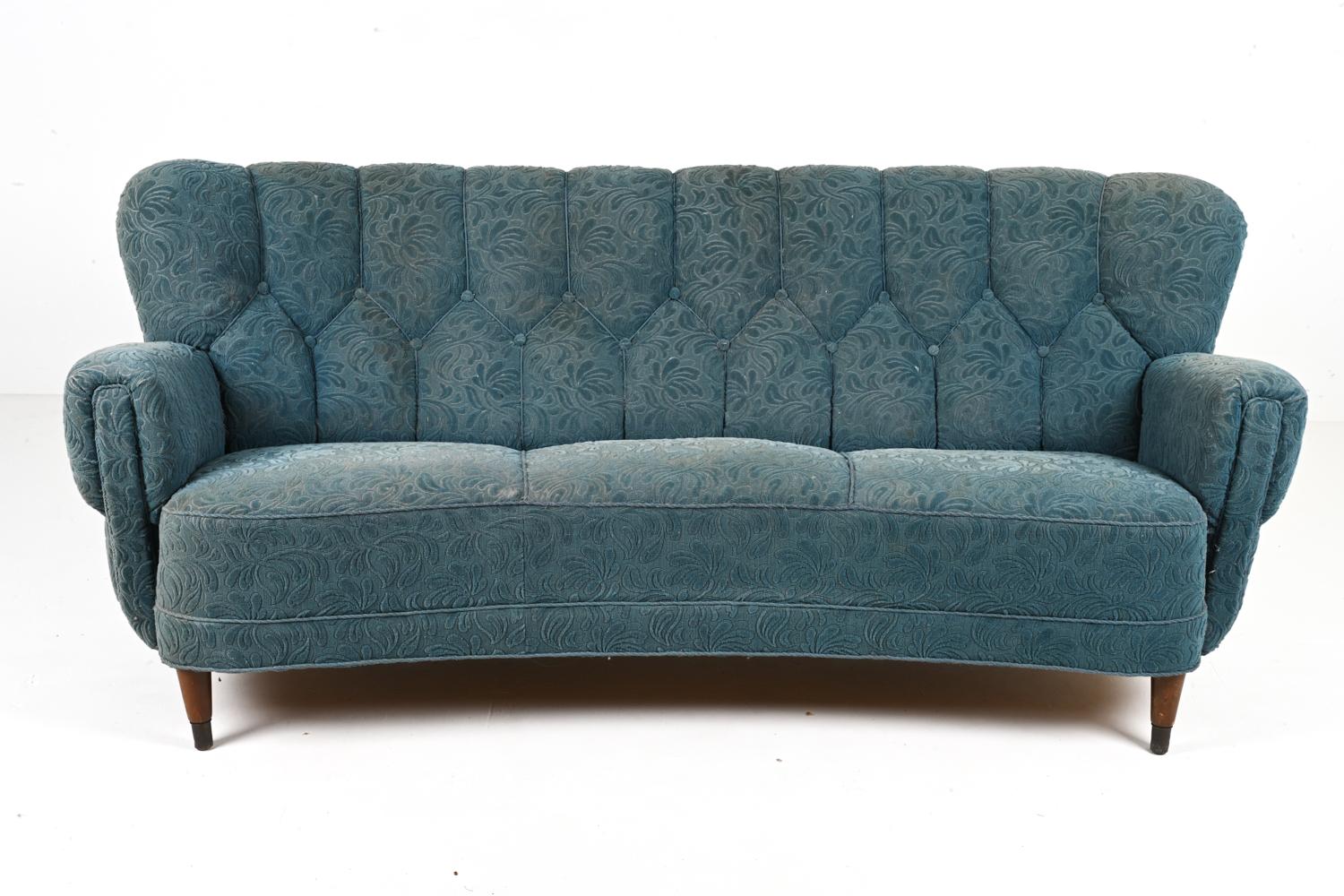Scandinavian Modern Danish Mid-Century Sofa in the Style of Flemming Lassen For Sale