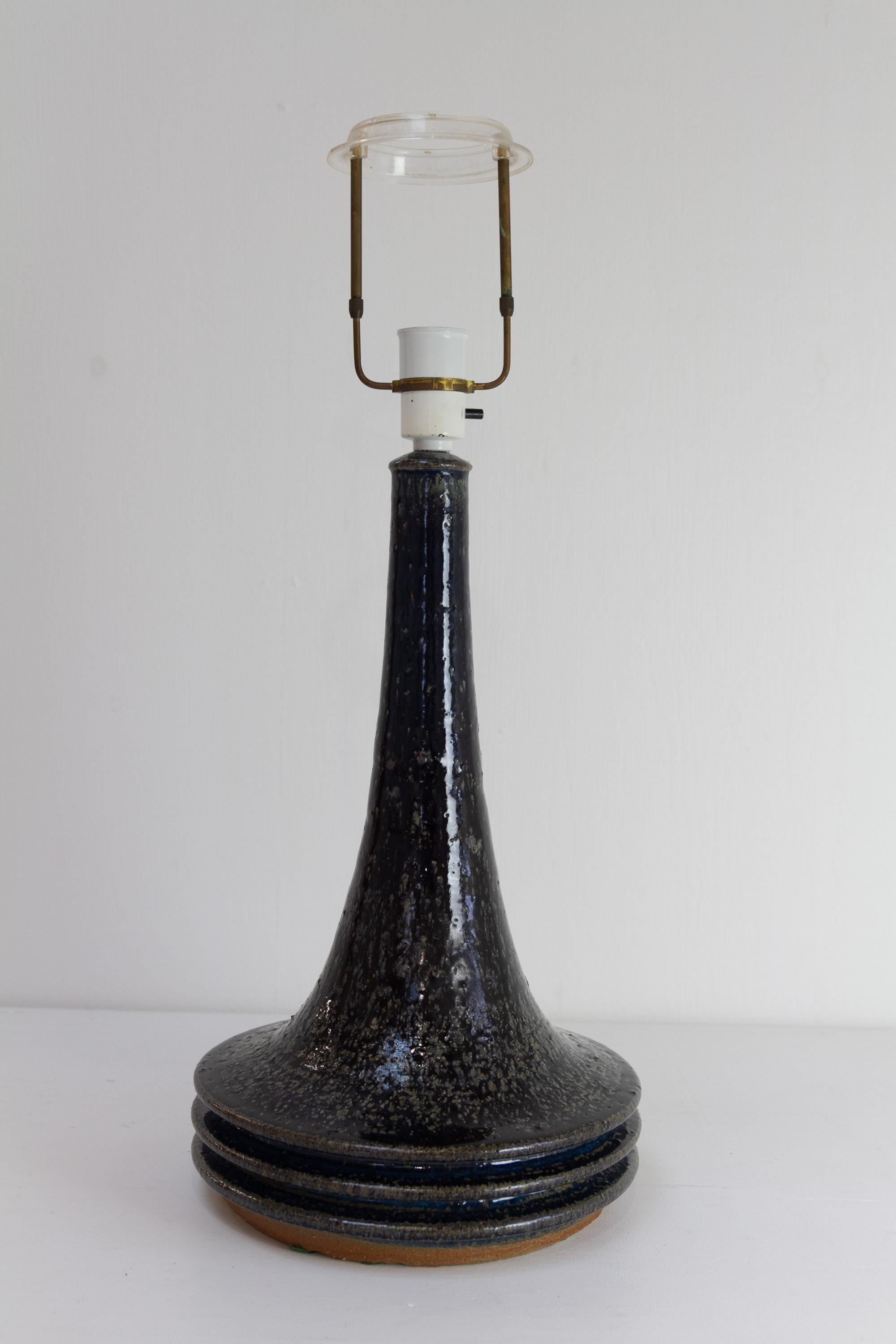 Lampe de table danoise en grès du milieu du siècle par Frank Tromborg pour Axella, années 1960. en vente 2