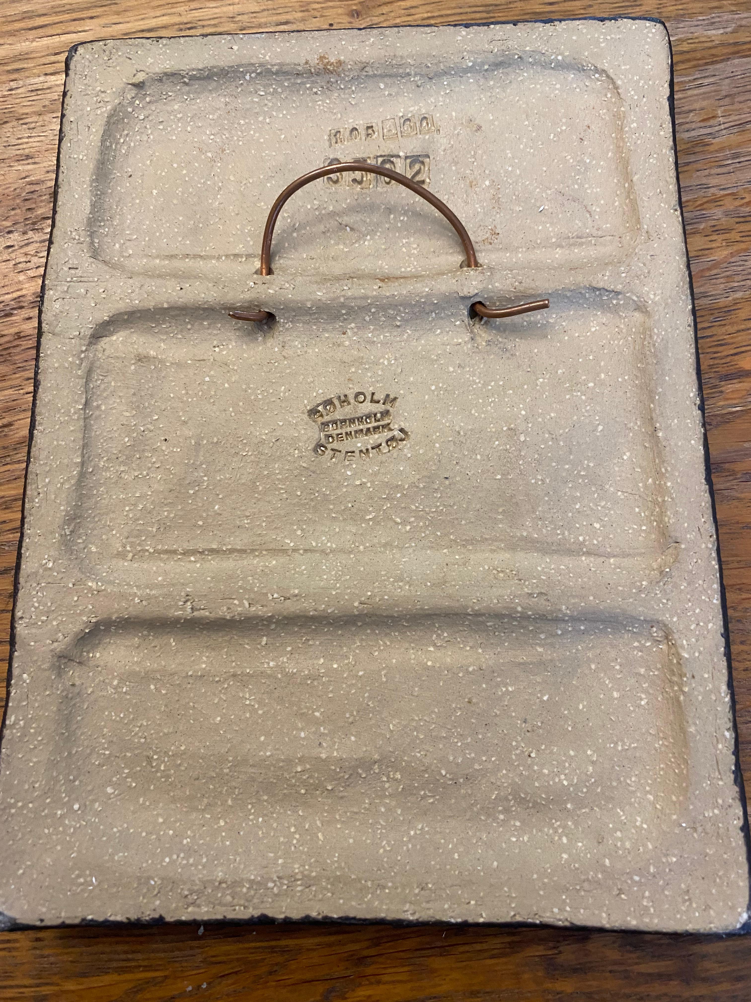 Dänische Wandtafel aus Steingut aus der Jahrhundertmitte von for Soholm Pottery Dänemark im Angebot 8