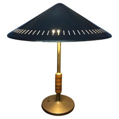 Lampe de table danoise du milieu du siècle par Bent Karlby pour Lyfa of Denmark