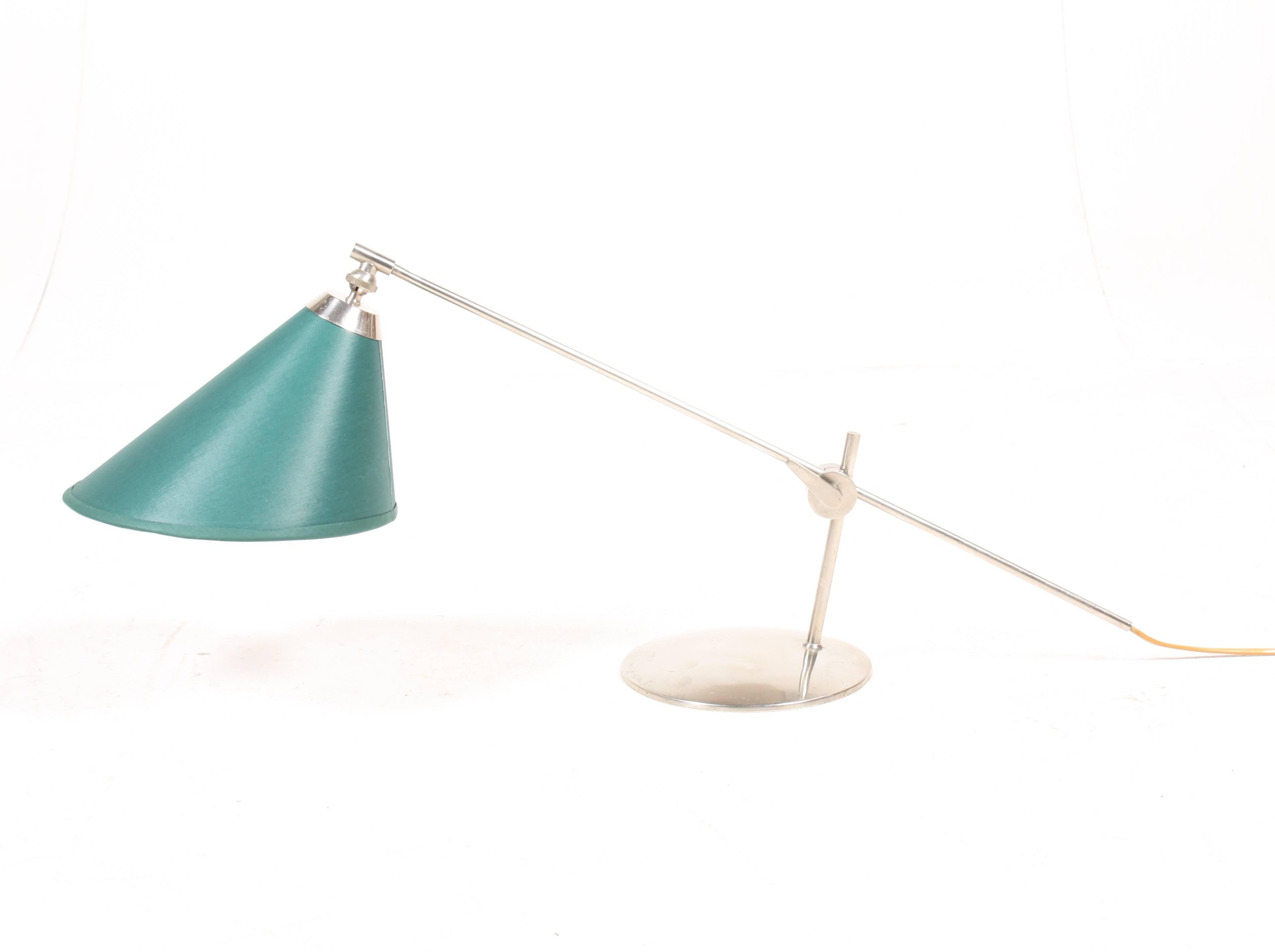Danish Midcentury Table Lamp in Chromed Metal by Poul Dinesen In Good Condition In Lejre, DK