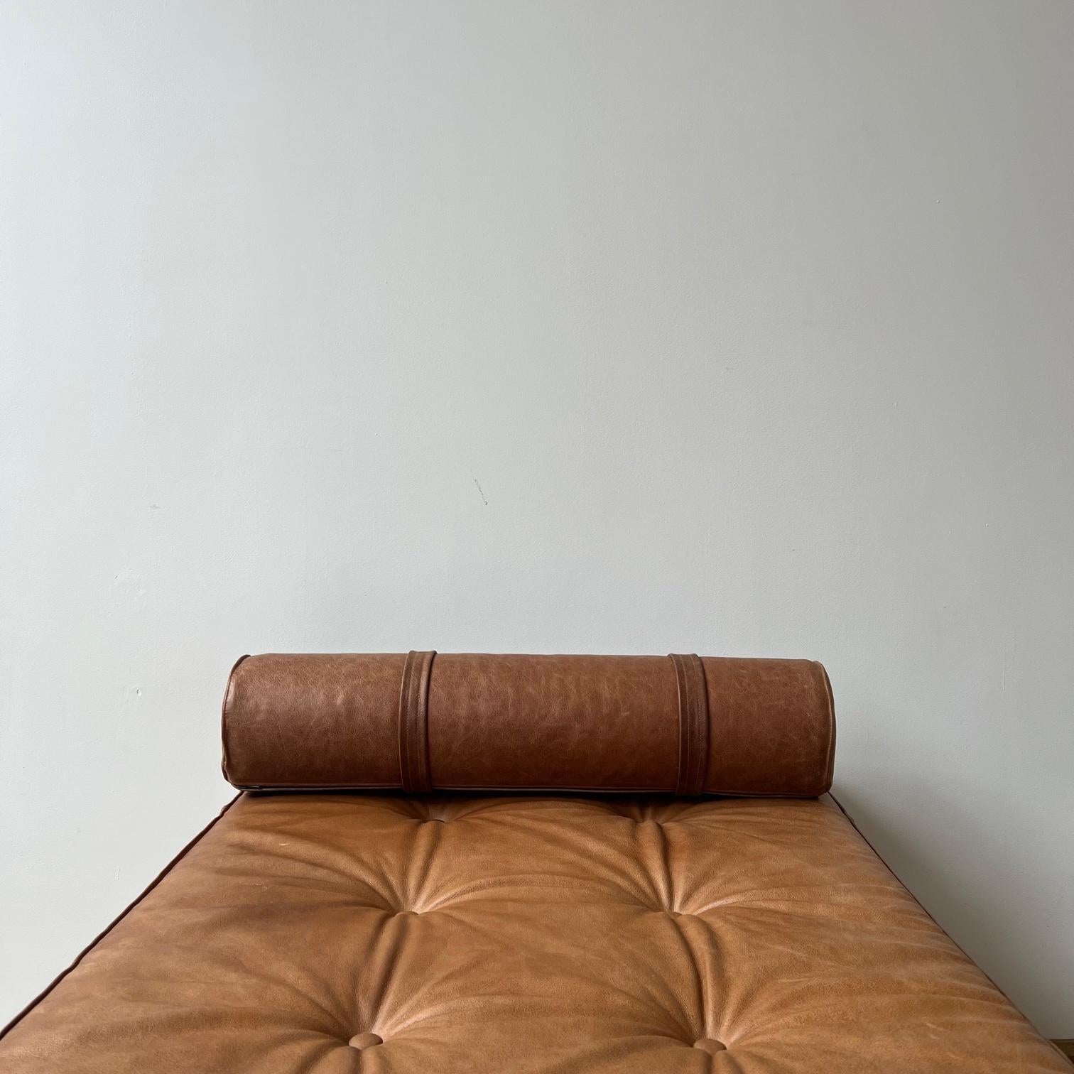 Danish Mid-Century Teak and Leather Day Bed 5