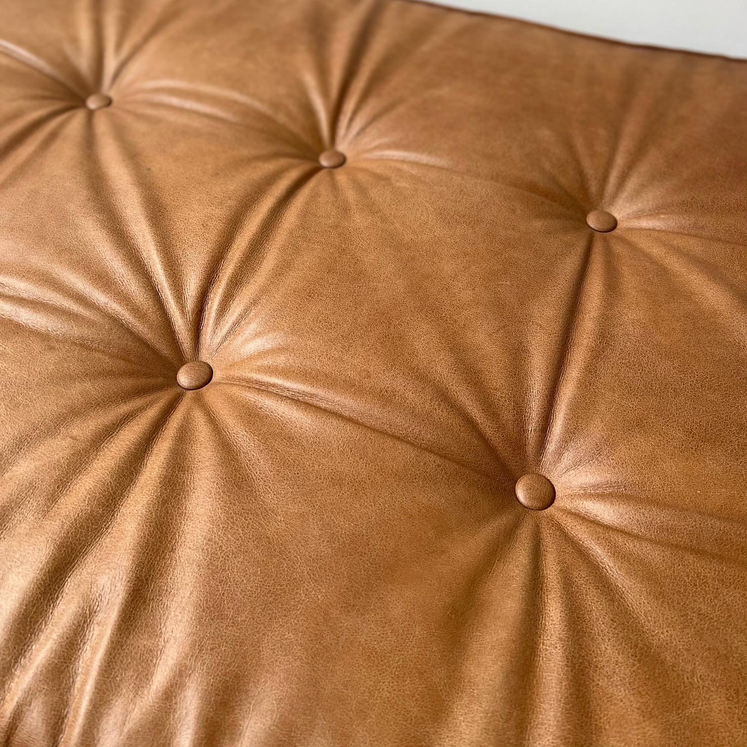 Danish Mid-Century Teak and Leather Day Bed 9