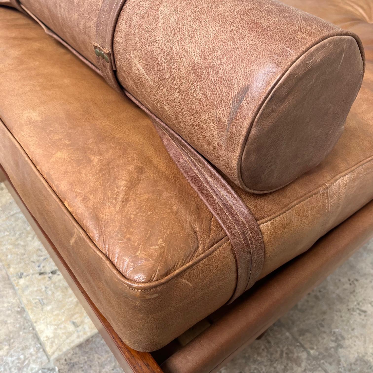 Danish Mid-Century Teak and Leather Day Bed 4