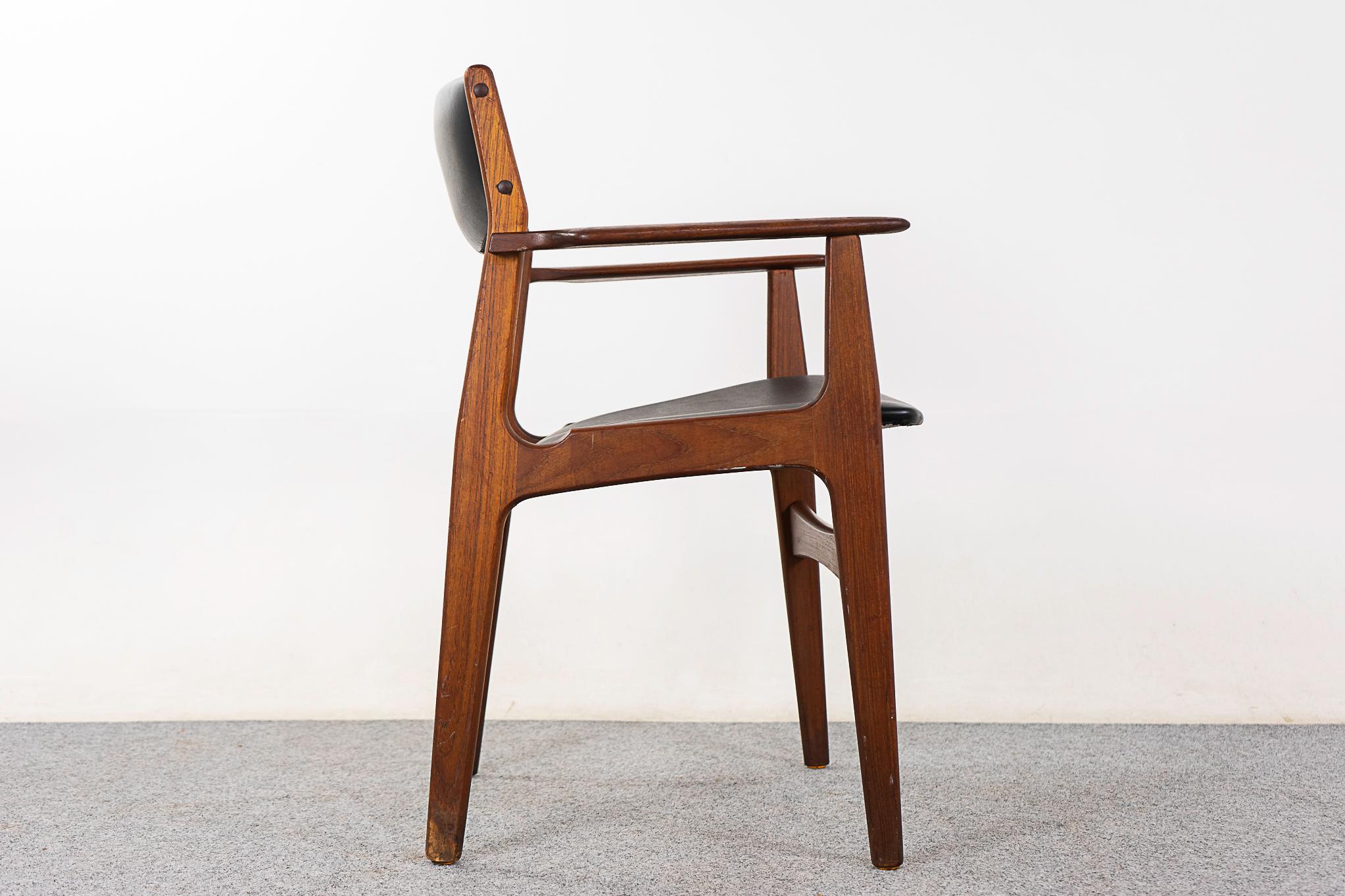 Danish Mid-Century Teak Armchair For Sale 5