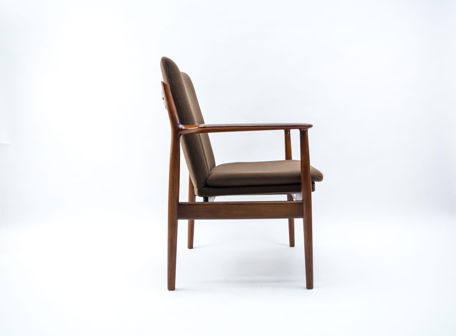Danish Mid Century Teak Armrest Dining Chair, Model 431 by Arne Vodder, Sibast In Good Condition For Sale In Nürnberg, Bayern