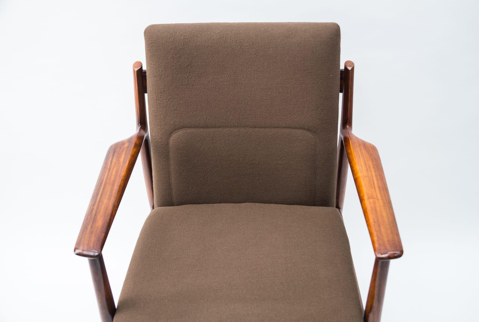 Danish Mid Century Teak Armrest Dining Chair, Model 431 by Arne Vodder, Sibast For Sale 1