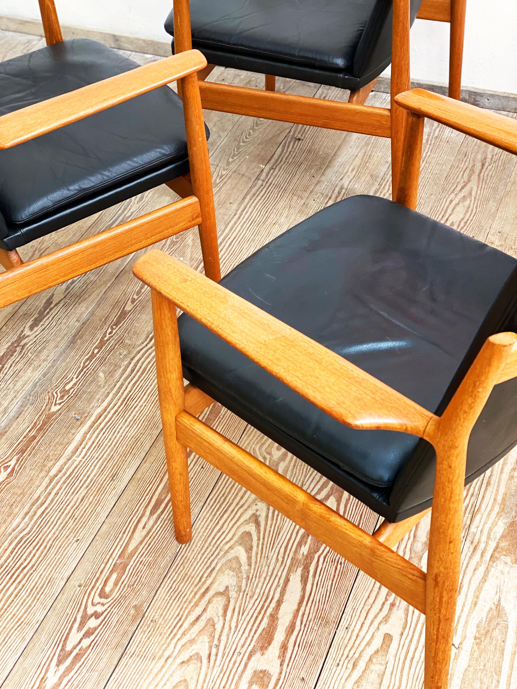 Danish Mid Century Teak Armrest Dining Chairs, Model 431 by Arne Vodder, Sibast 2