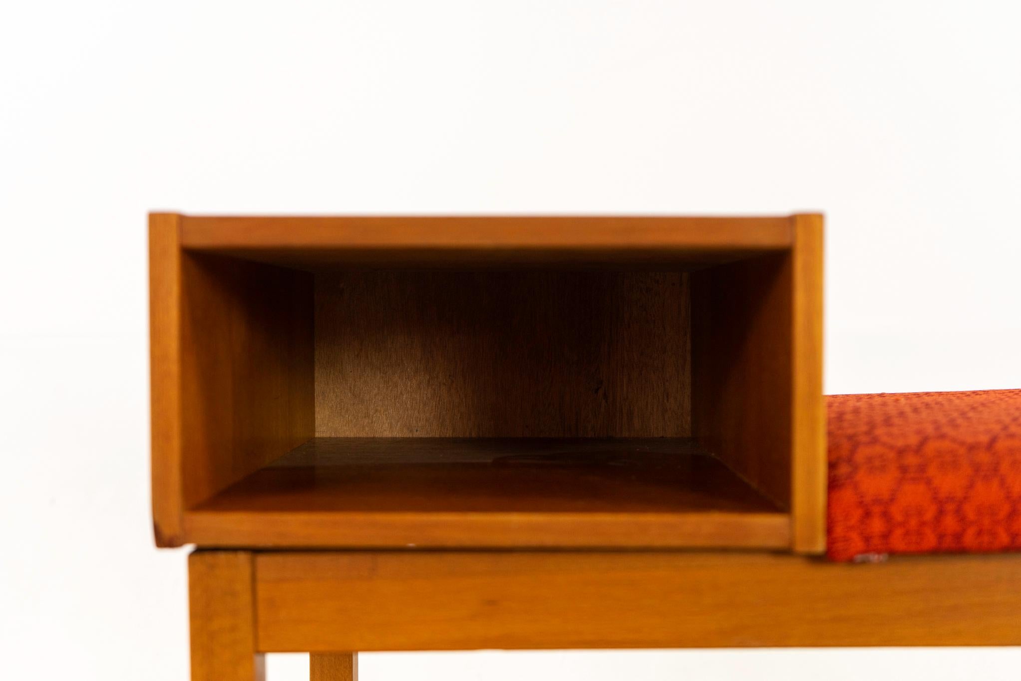 Dänische Mid-Century-Bank aus Teak und Buche (Furnier) im Angebot